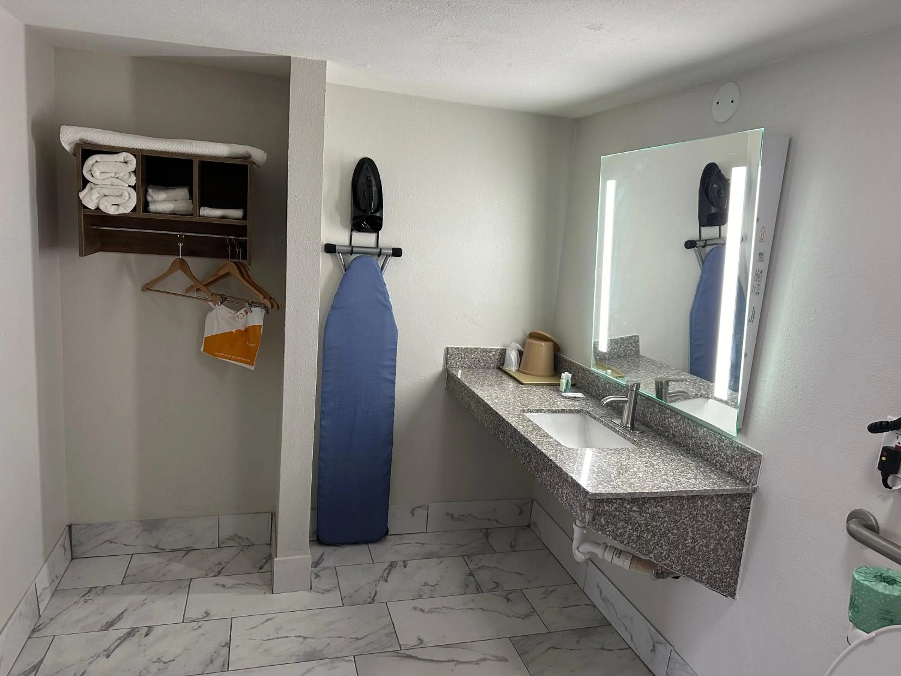 Bathroom in Quality Inn