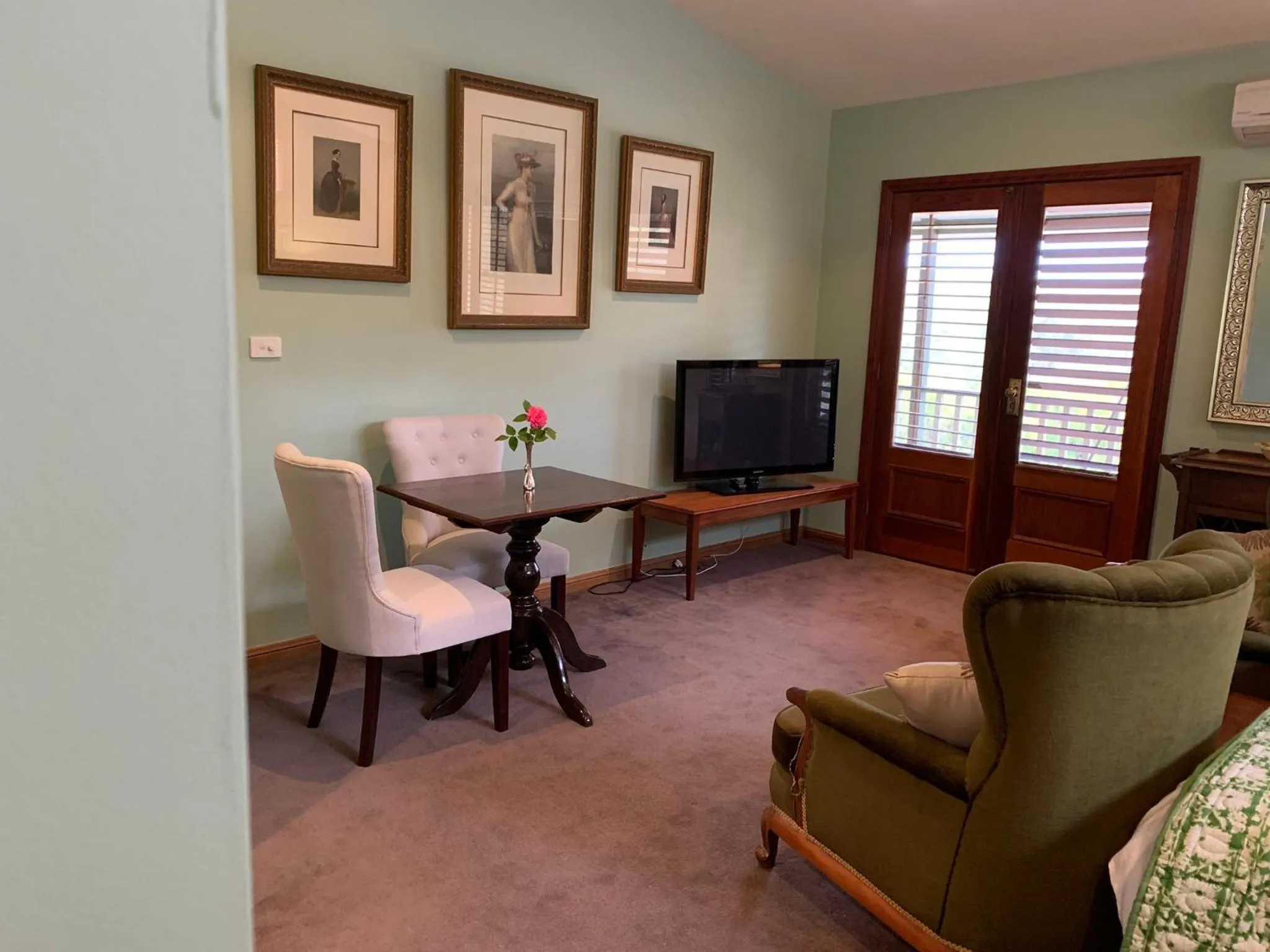 Stephanie’s Country Cottages