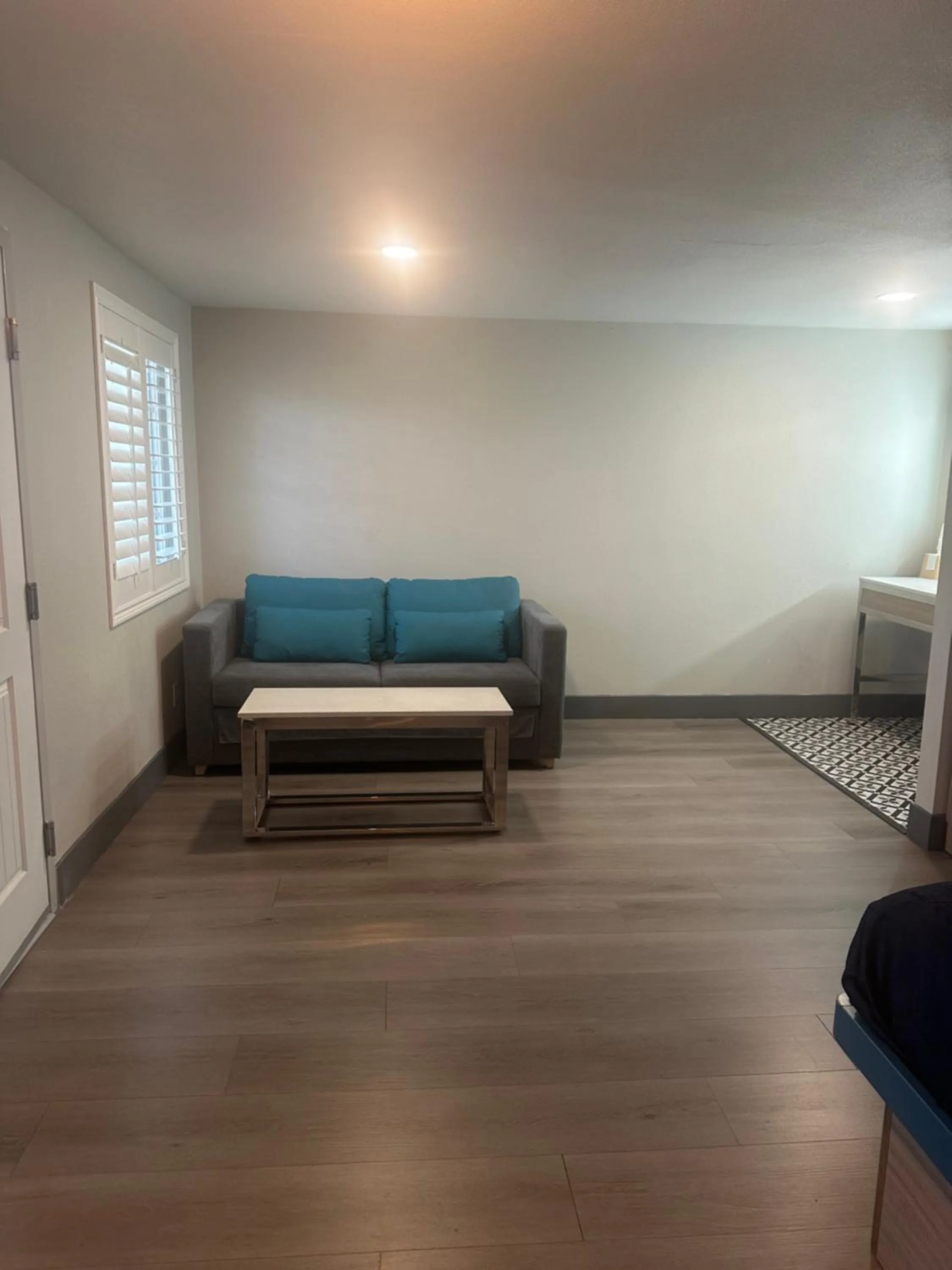 Living room in Super 8 by Wyndham Oceanside Downtown
