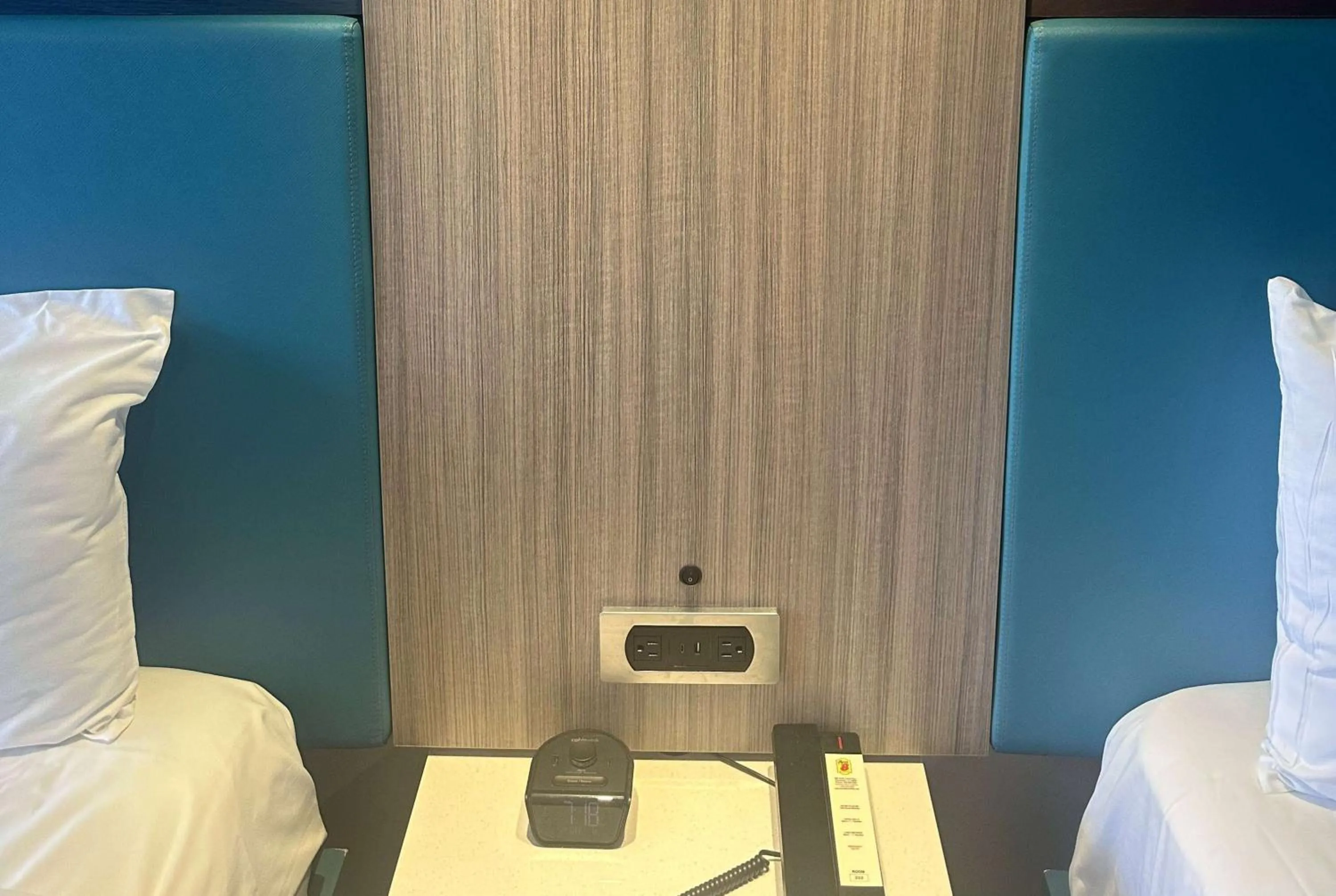 Photo of the whole room in Super 8 by Wyndham Oceanside Downtown