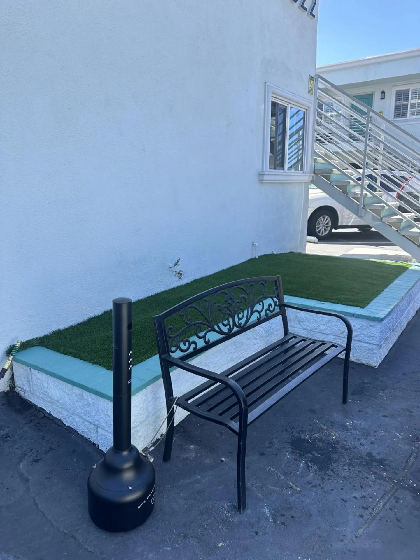 Seating area in Super 8 by Wyndham Oceanside Downtown