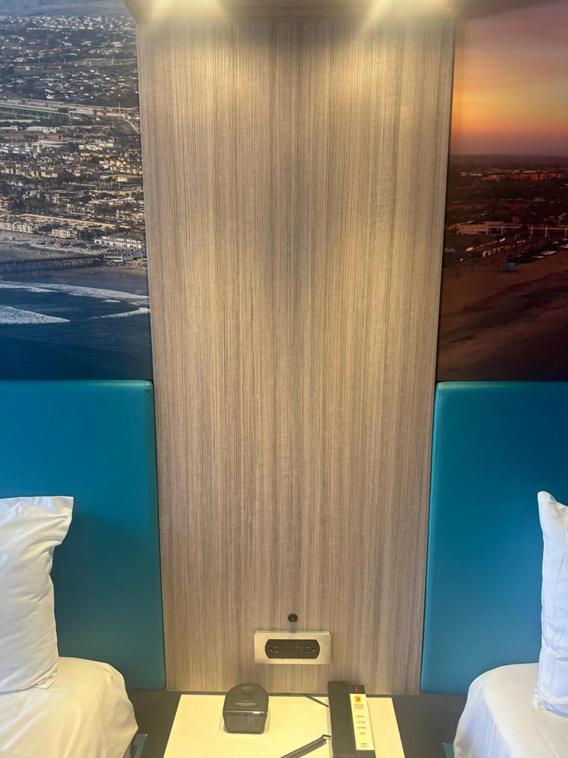 Bed in Super 8 by Wyndham Oceanside Downtown