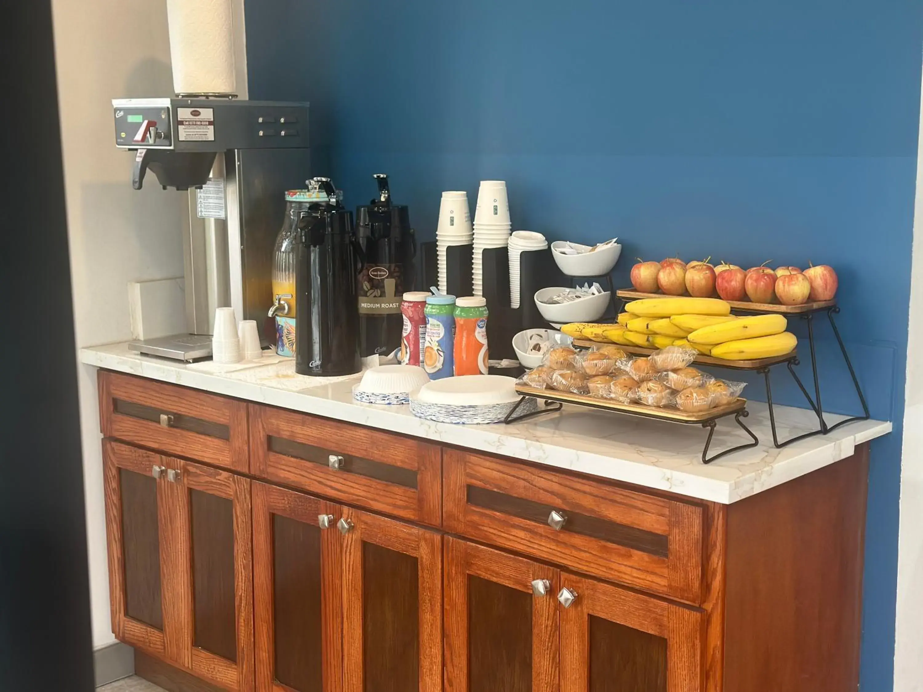 Breakfast in Super 8 by Wyndham Oceanside Downtown Breakfast in Super 8 by Wyndham Oceanside Downtown