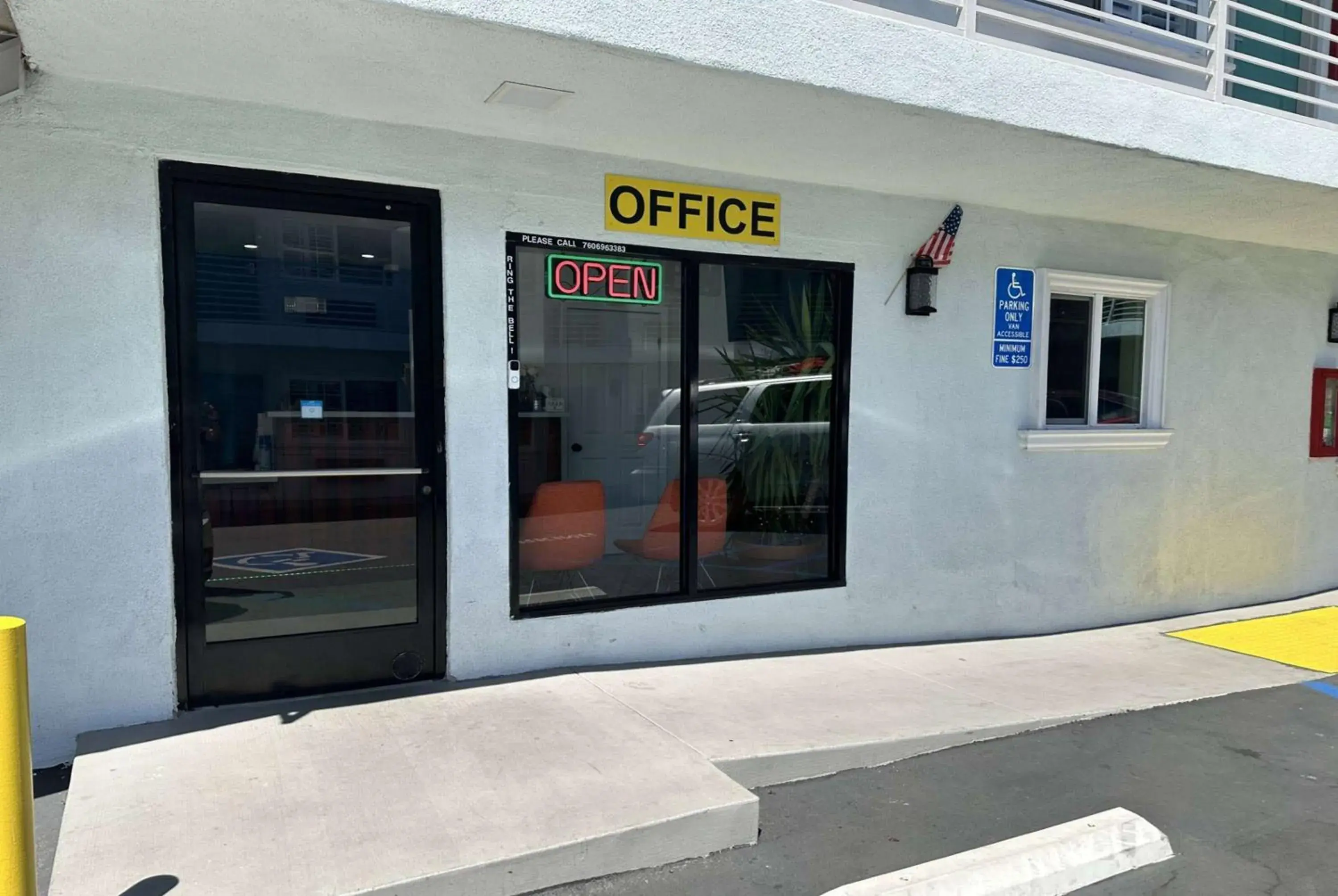 Property building in Super 8 by Wyndham Oceanside Downtown Property building in Super 8 by Wyndham Oceanside Downtown