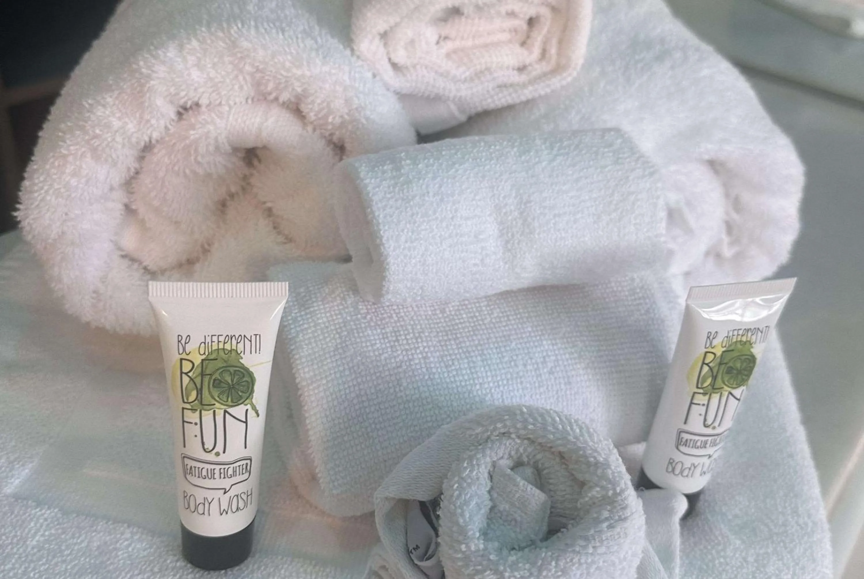 Photo of the whole room in Super 8 by Wyndham Oceanside Downtown