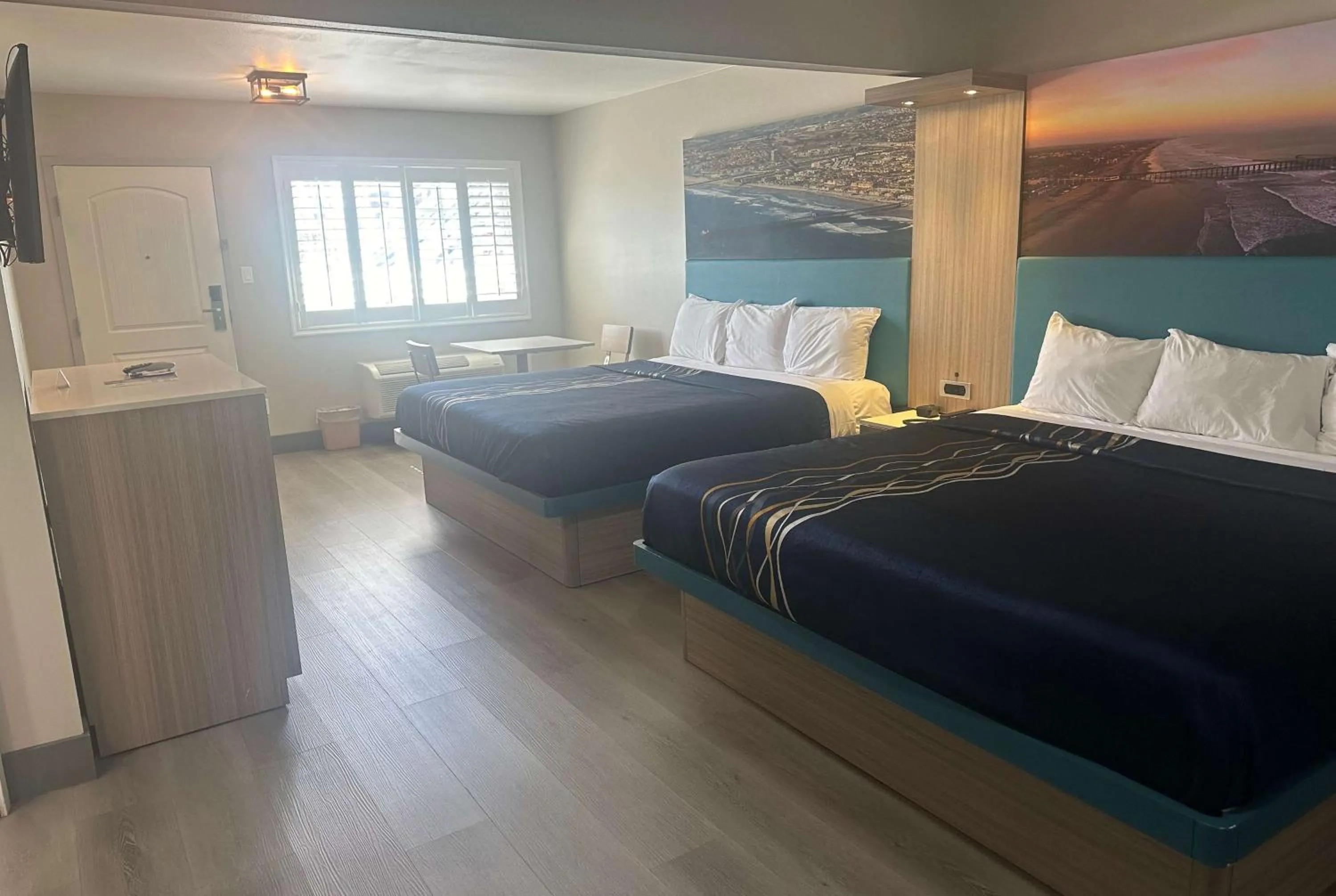 Photo of the whole room, Bed in Super 8 by Wyndham Oceanside Downtown