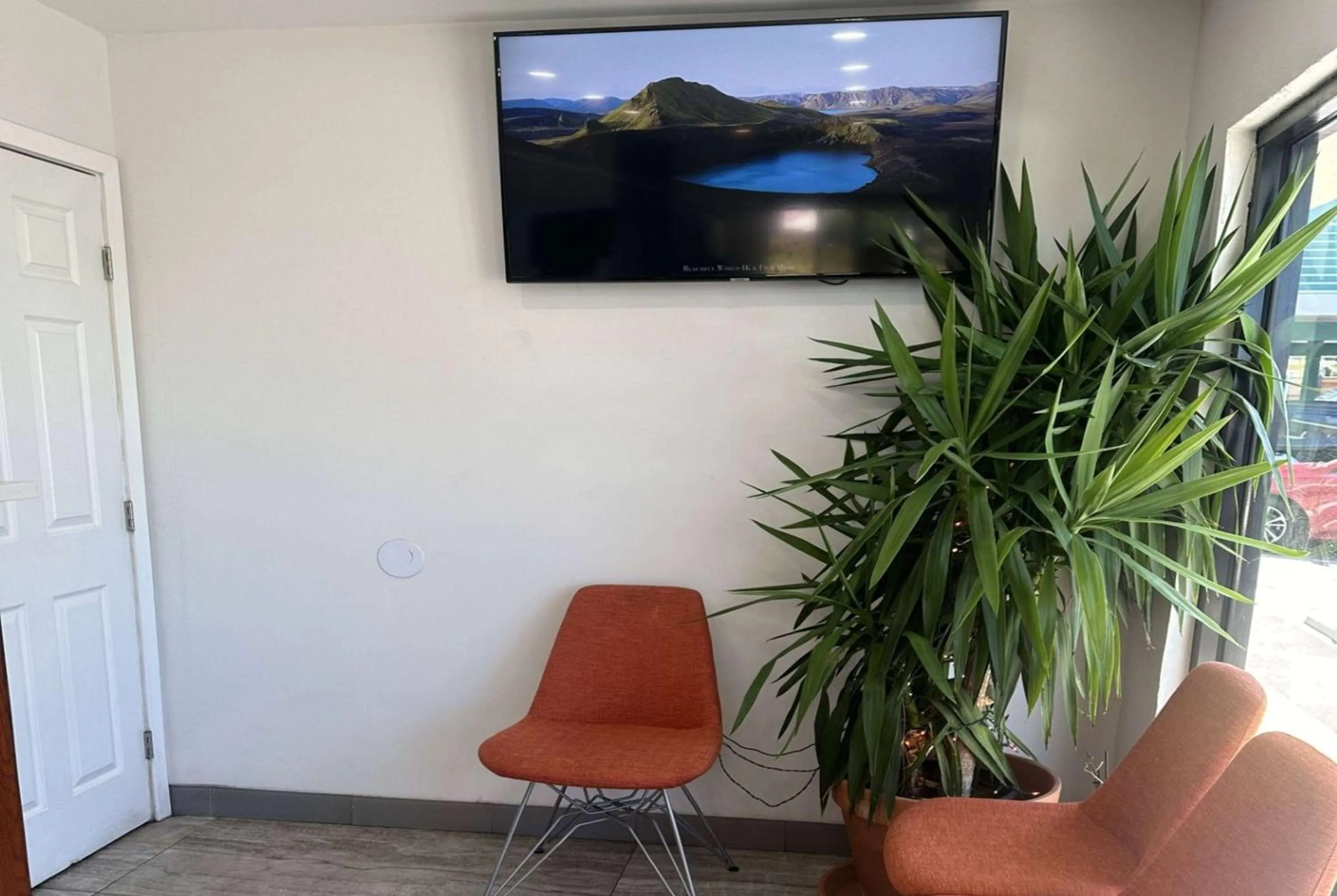 Lobby or reception in Super 8 by Wyndham Oceanside Downtown