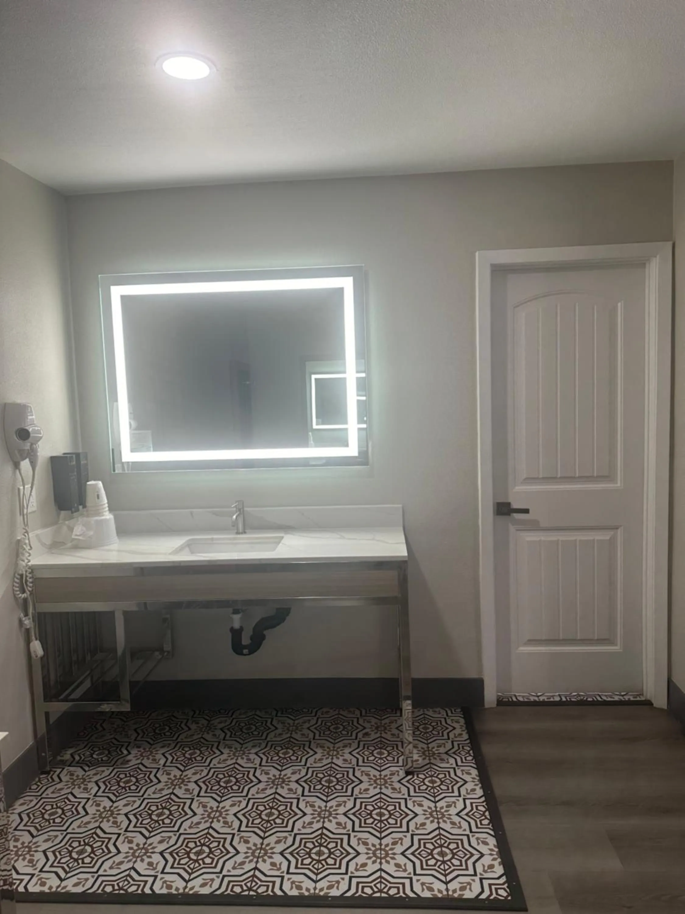 hair dresser in Super 8 by Wyndham Oceanside Downtown