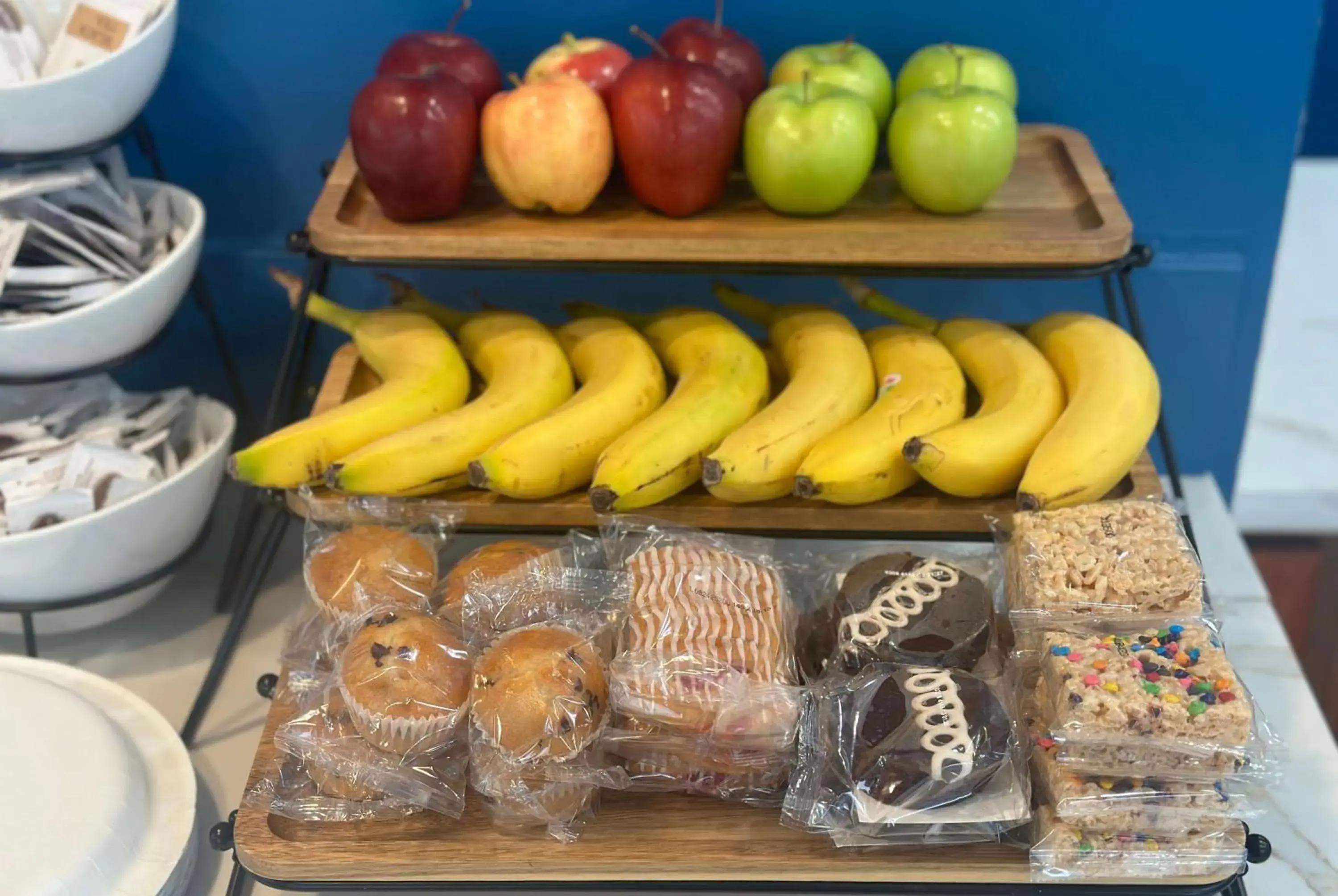 Breakfast in Super 8 by Wyndham Oceanside Downtown Breakfast in Super 8 by Wyndham Oceanside Downtown