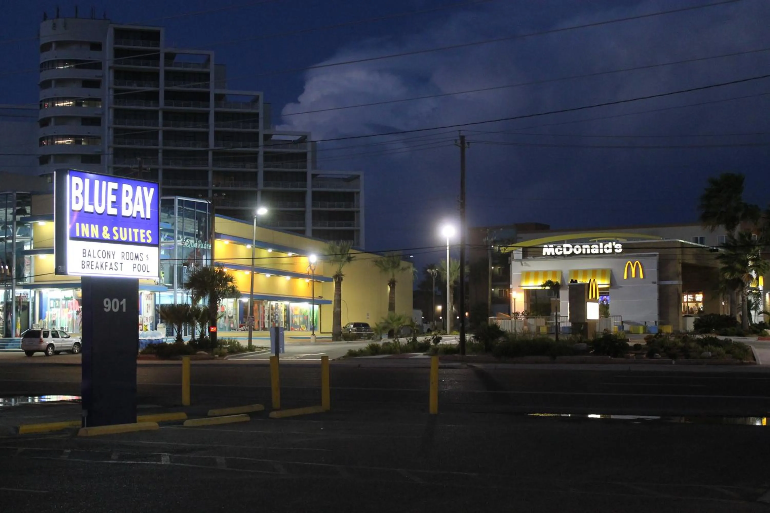Facade/entrance in Blue Bay Inn and Suites