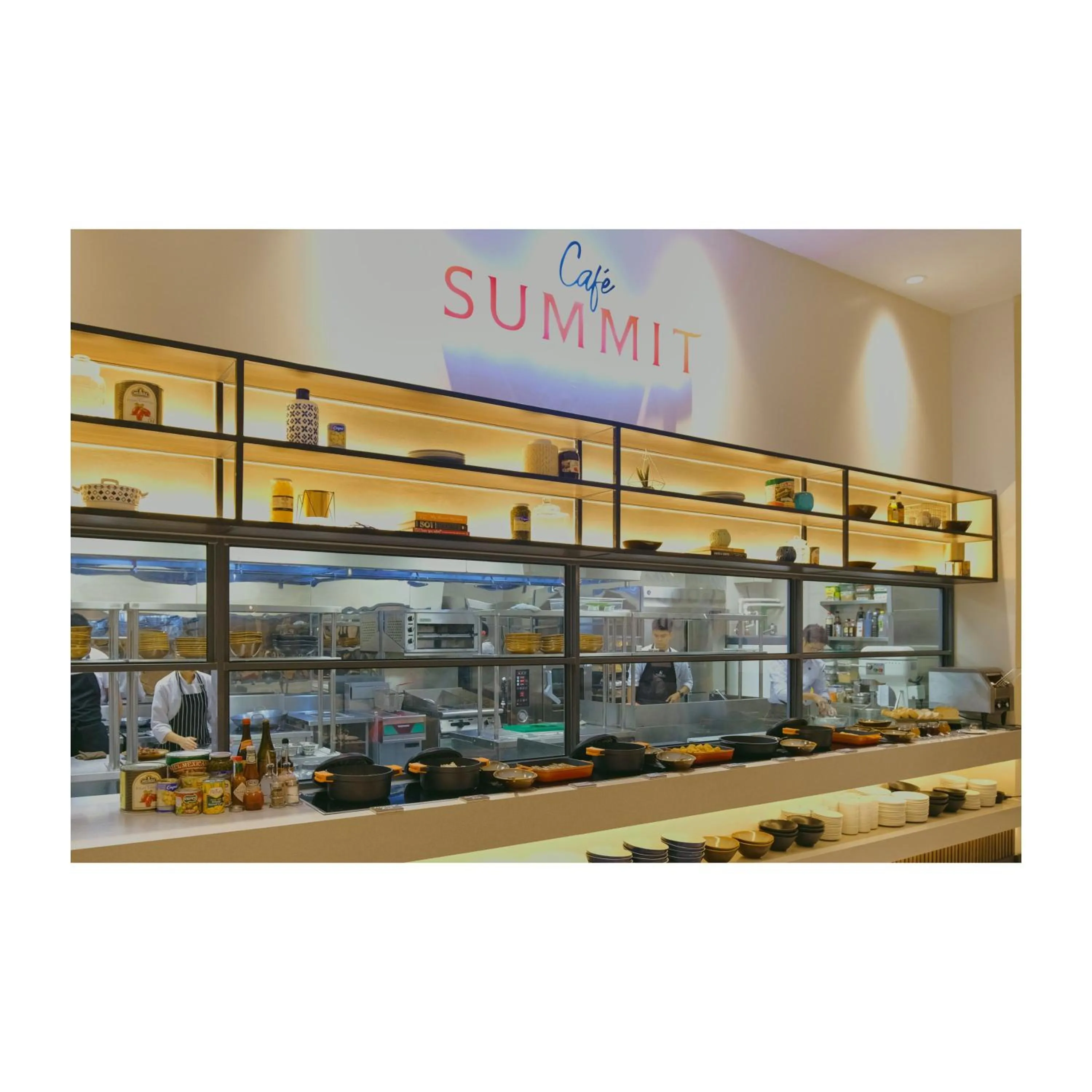 Restaurant/places to eat in Summit Hotel Greenhills