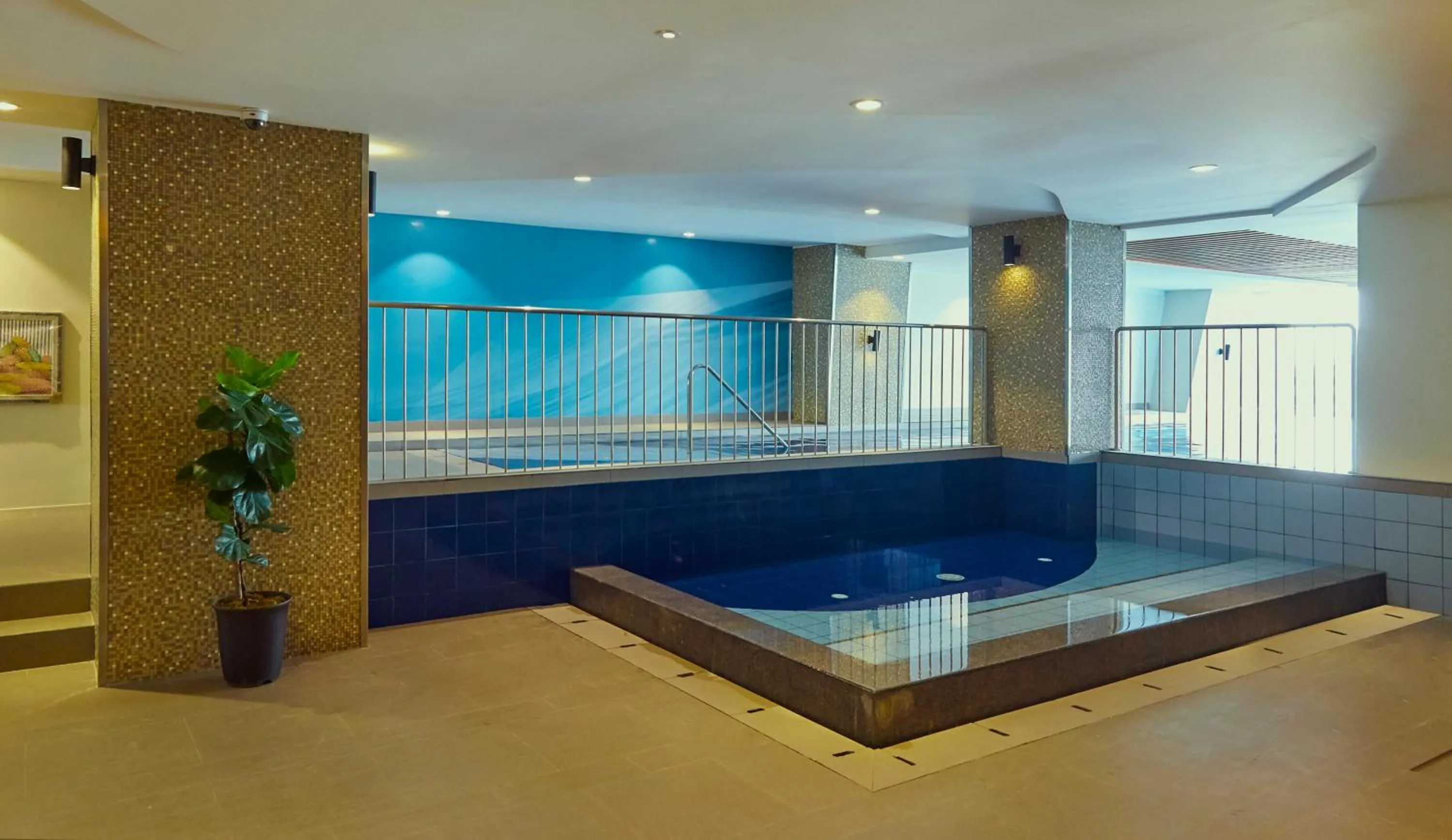 Swimming pool in Summit Hotel Greenhills