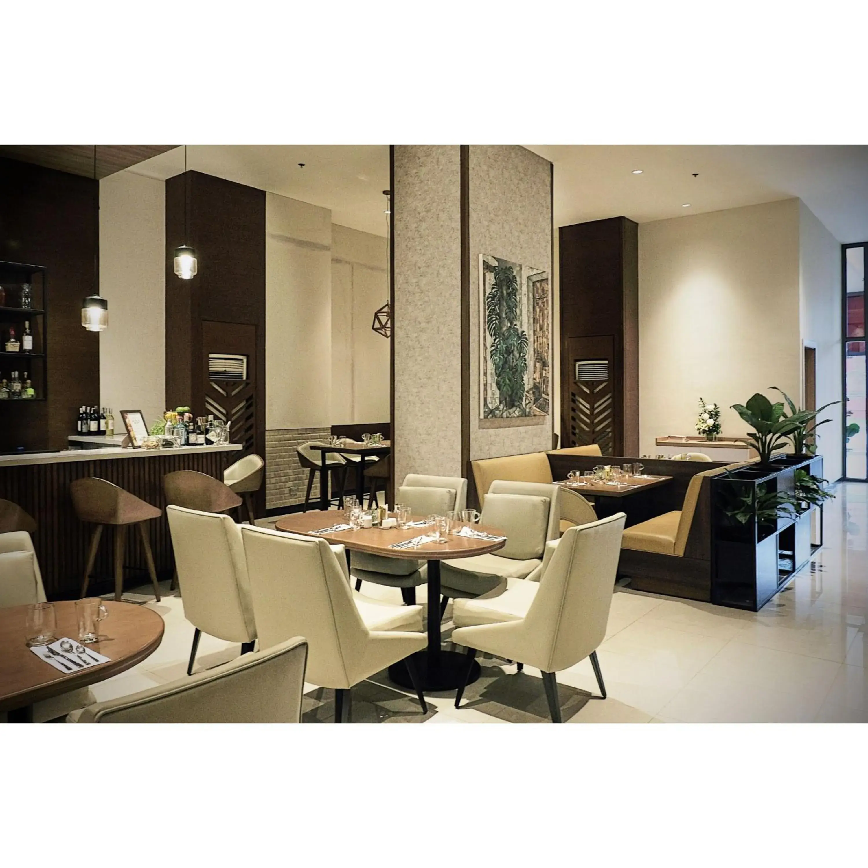 Restaurant/places to eat in Summit Hotel Greenhills Restaurant/places to eat in Summit Hotel Greenhills