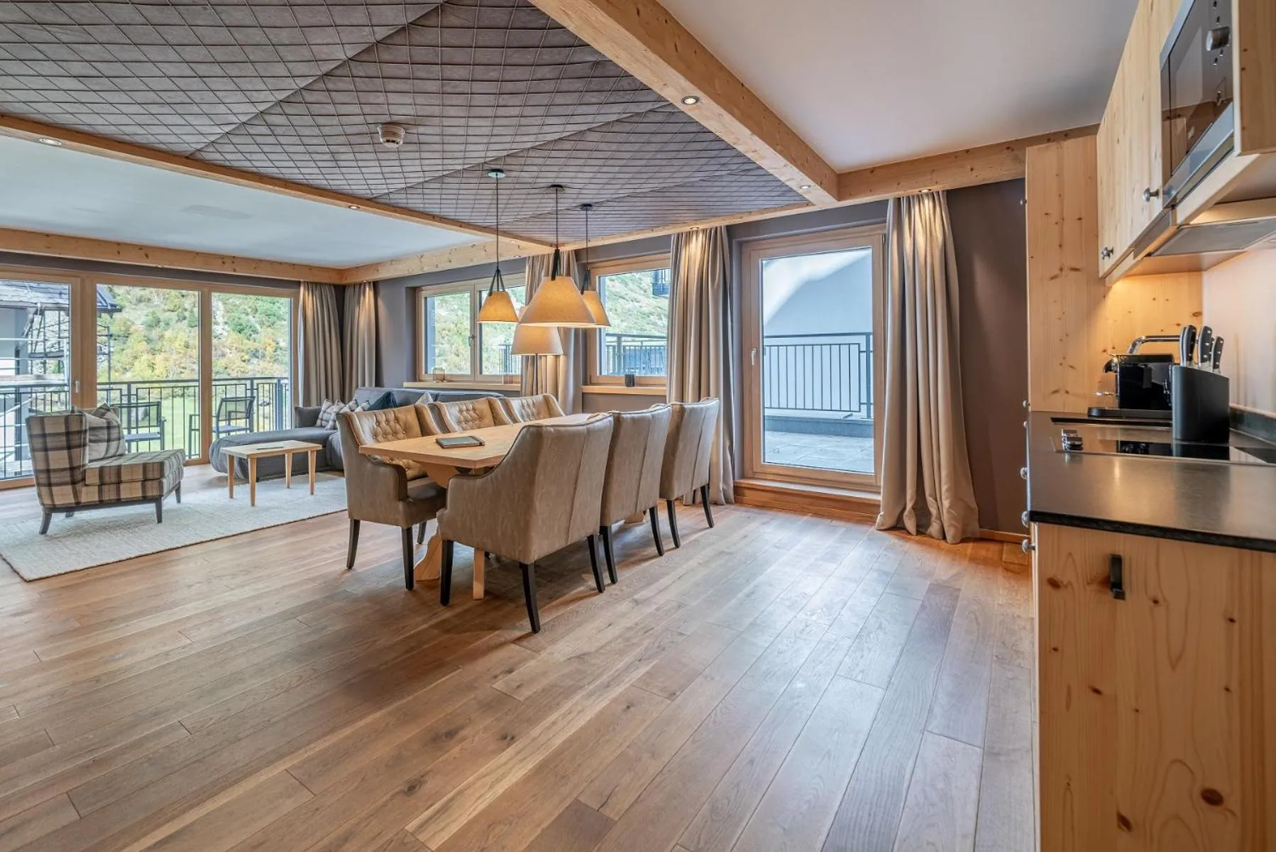 Dining area in Gletscherblick- serviced apartments