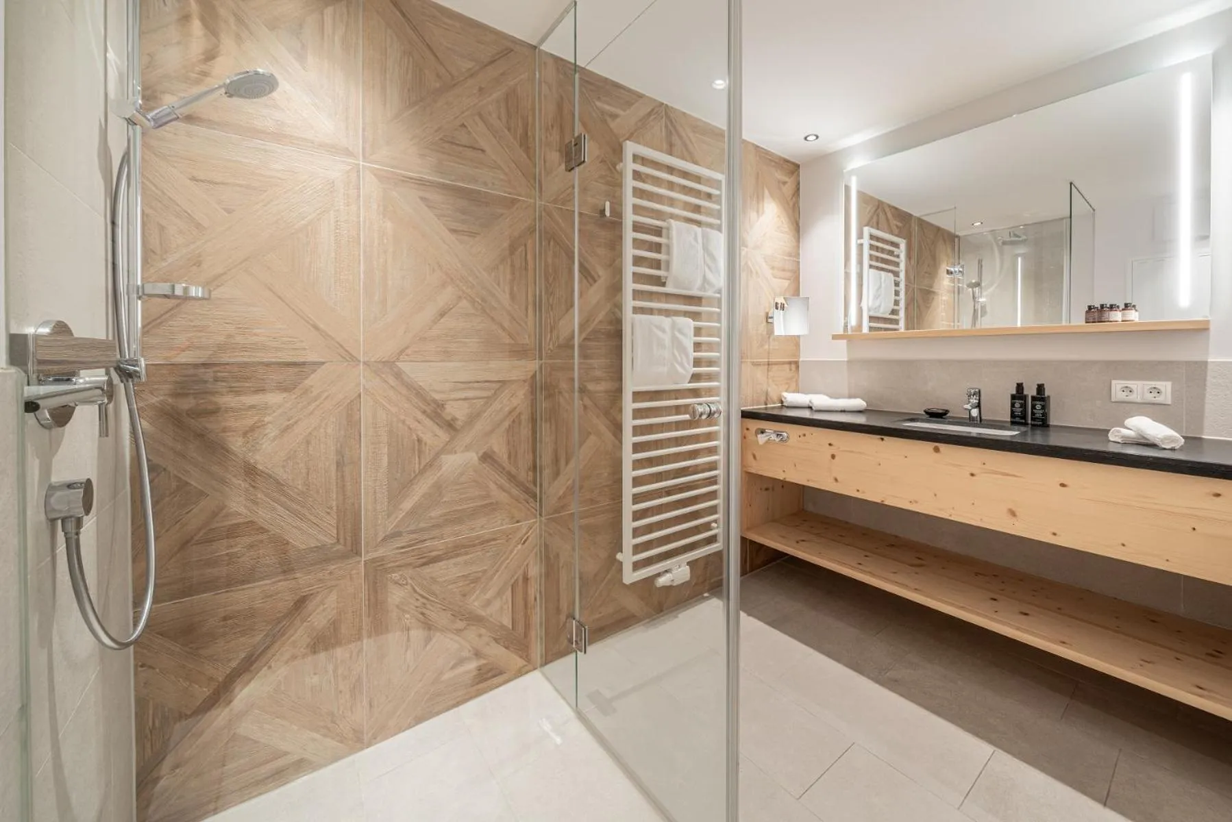 Bathroom in Gletscherblick- serviced apartments