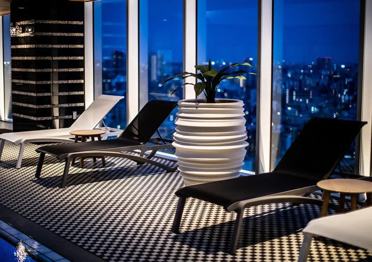 Swimming pool in APA Hotel & Resort Ryogoku Eki Tower Swimming pool in APA Hotel & Resort Ryogoku Eki Tower