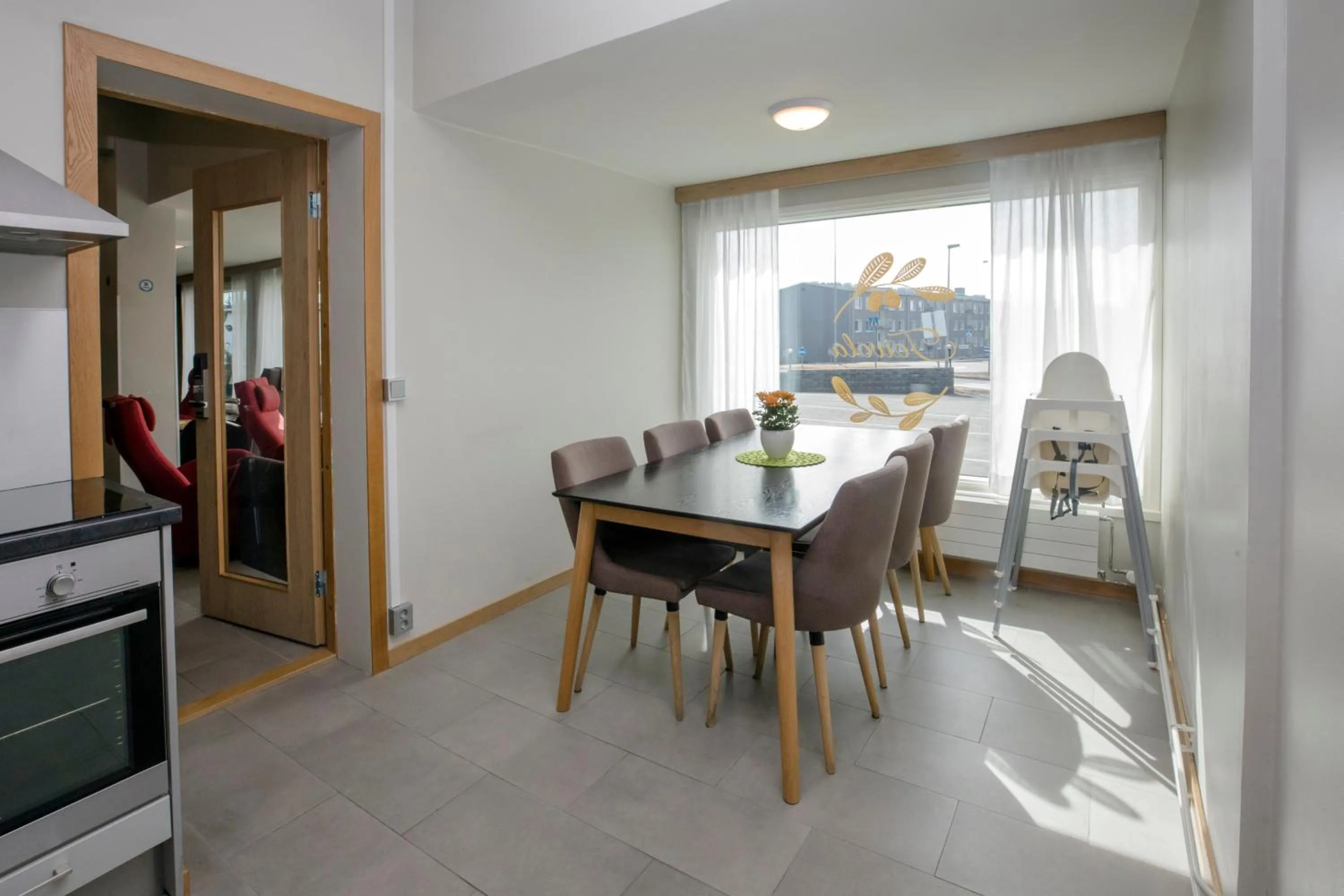 Communal kitchen in HOSTEL TOIVOLA