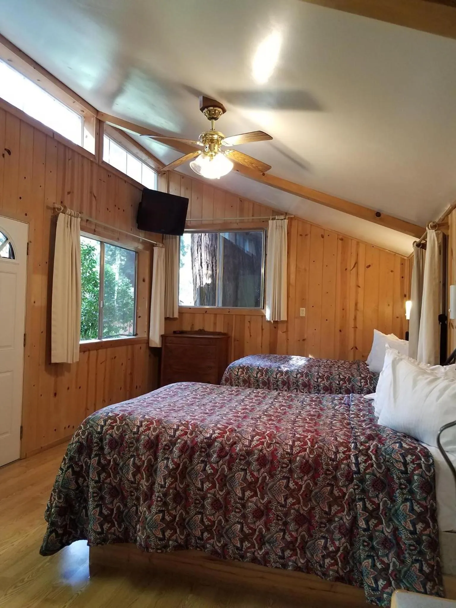 Bed in Fern River Resort