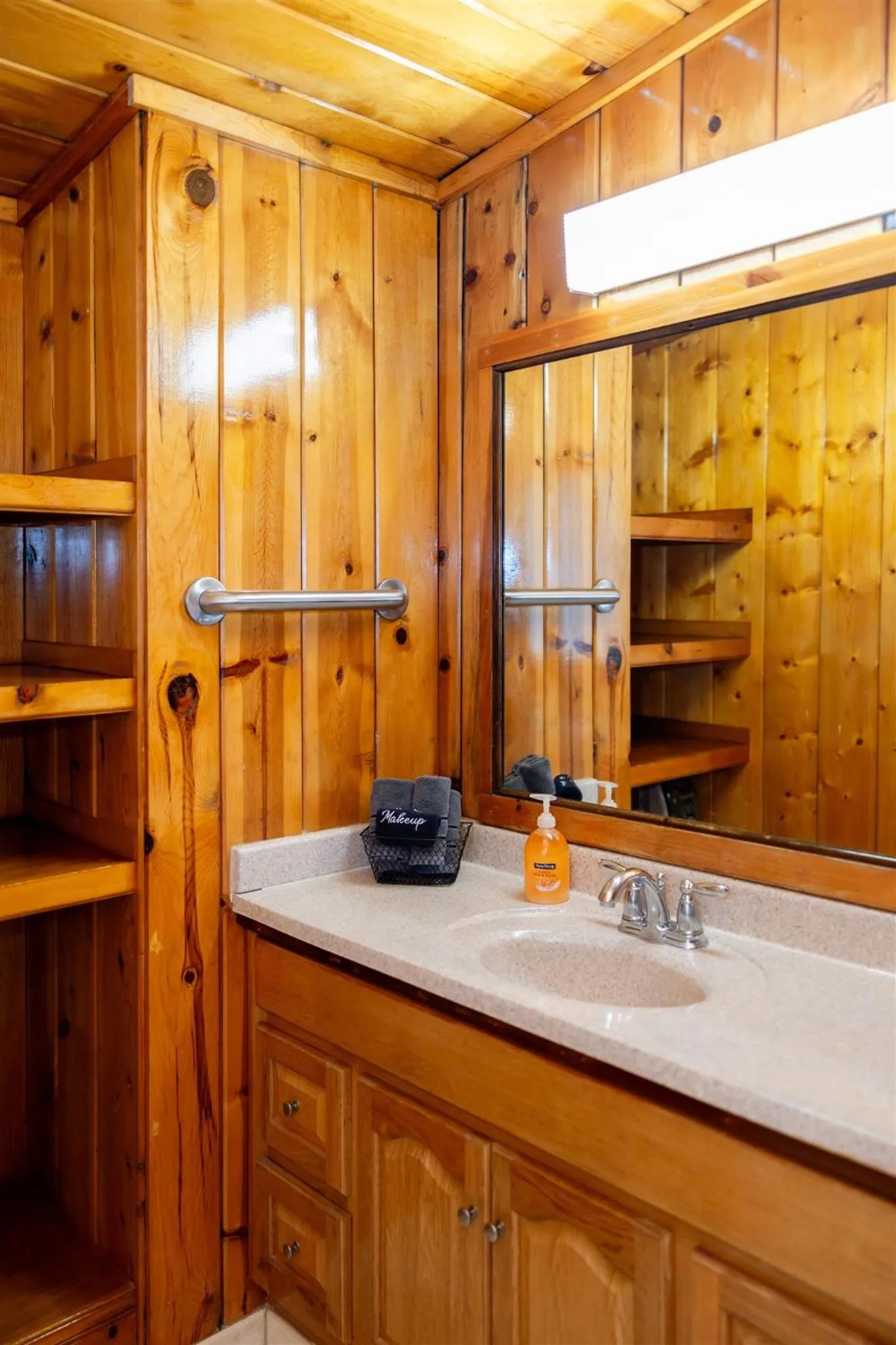 Bathroom in Fern River Resort