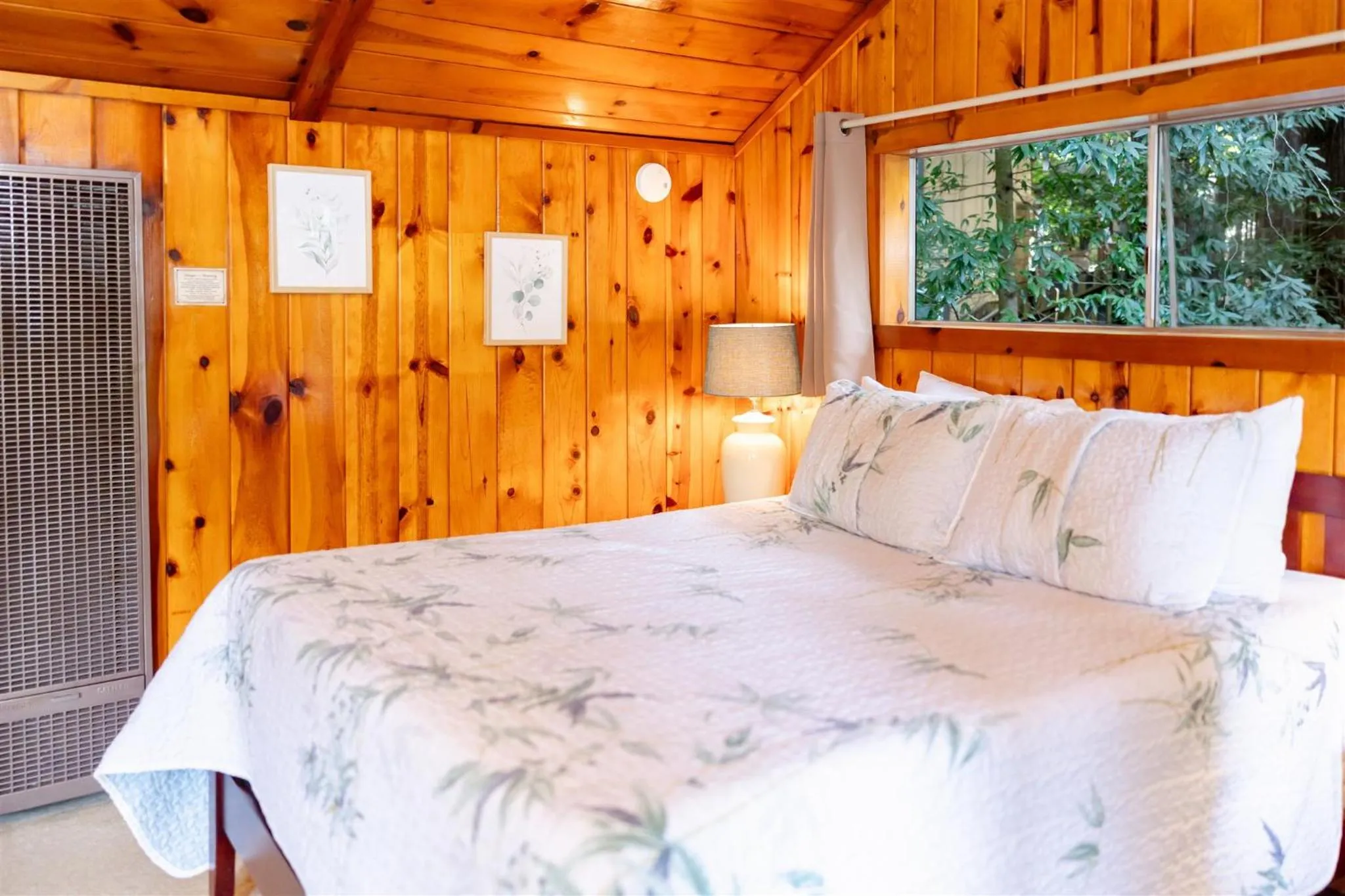 Bed in Fern River Resort