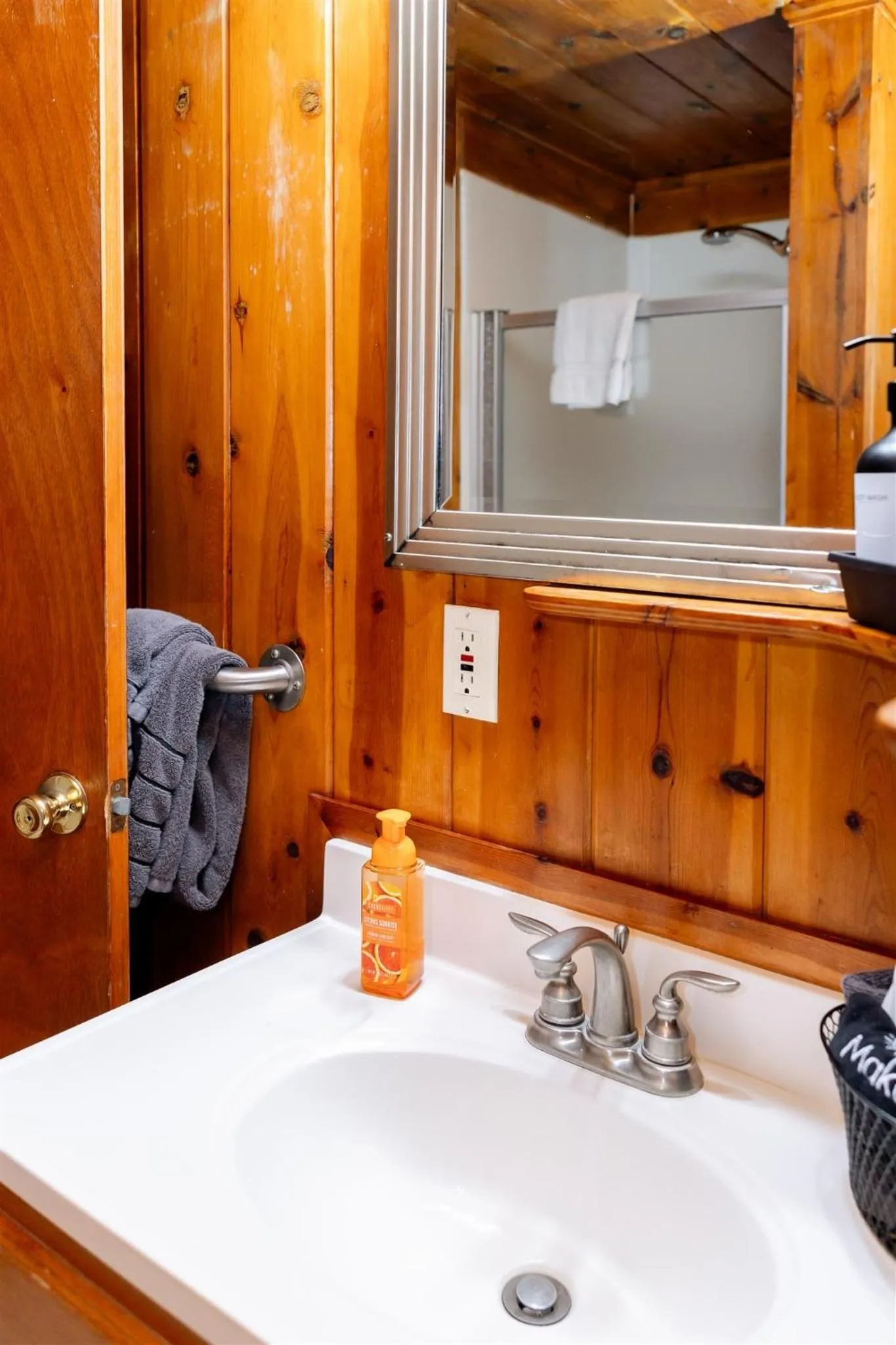 Bathroom in Fern River Resort
