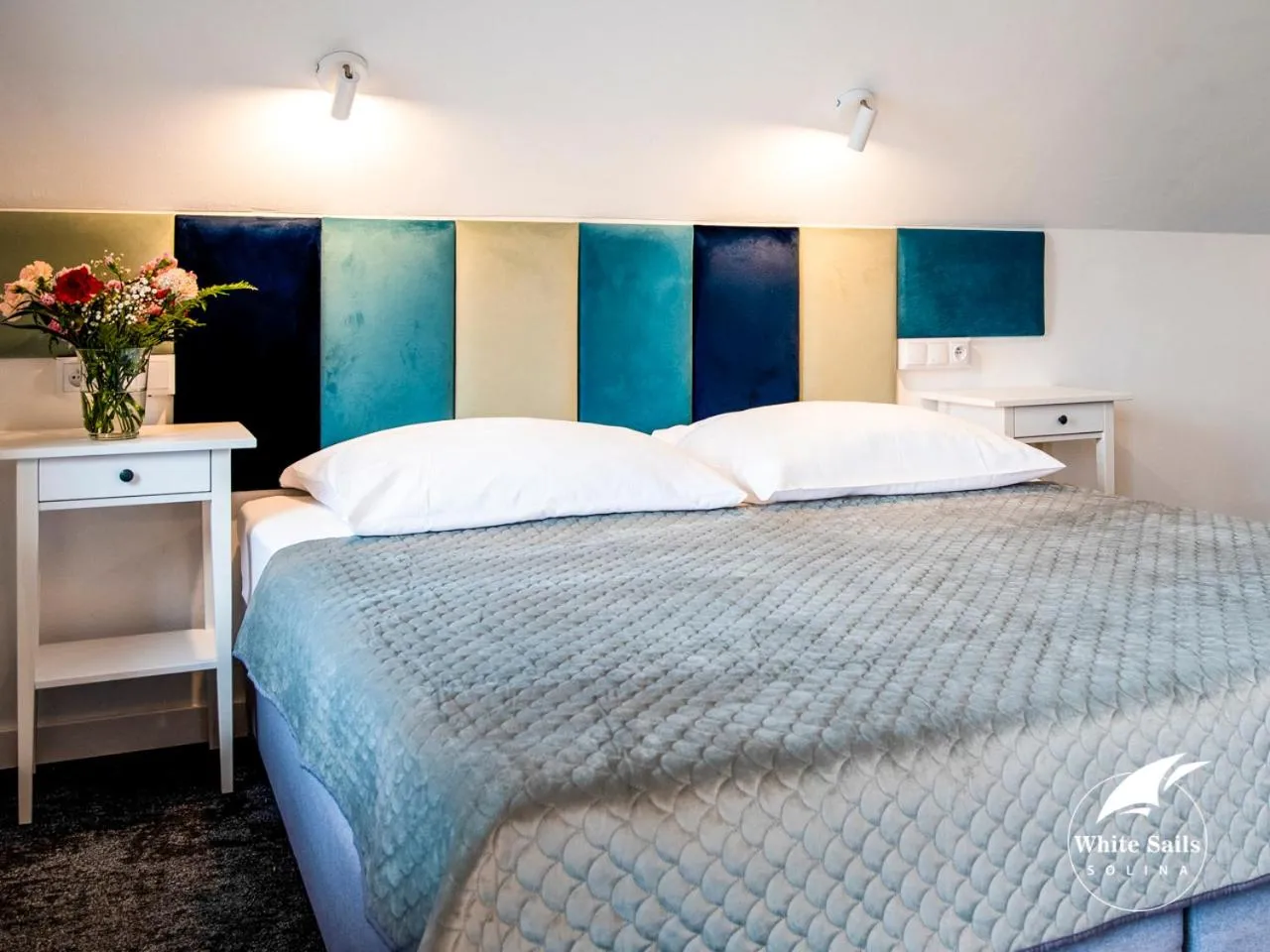 Bed in White Sails Solina