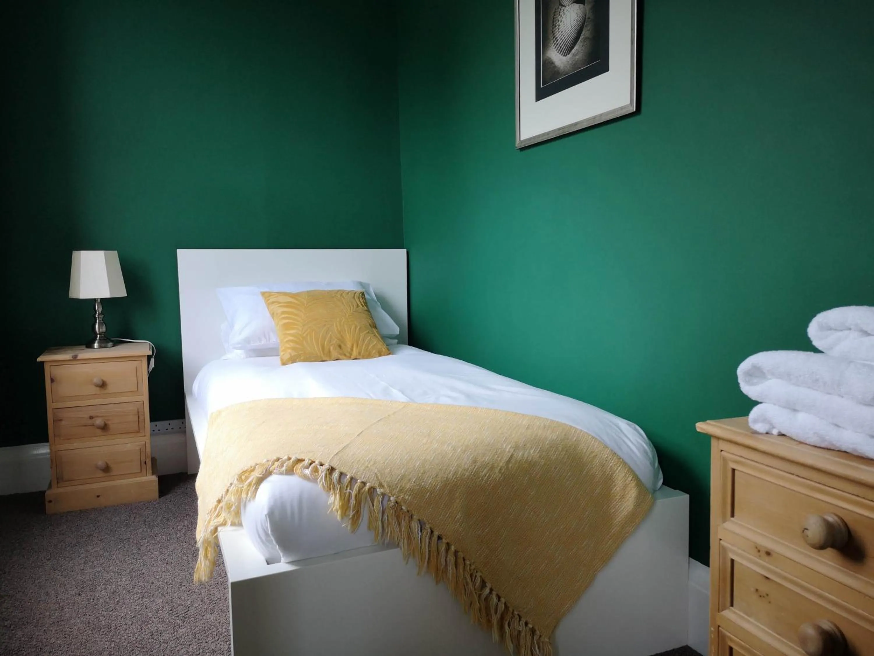 Bedroom in 2 Bedroom Apartment at Kent Escapes Short Lets & Serviced Accommodation Kent, Bouverie Escape Folkestone with Wifi
