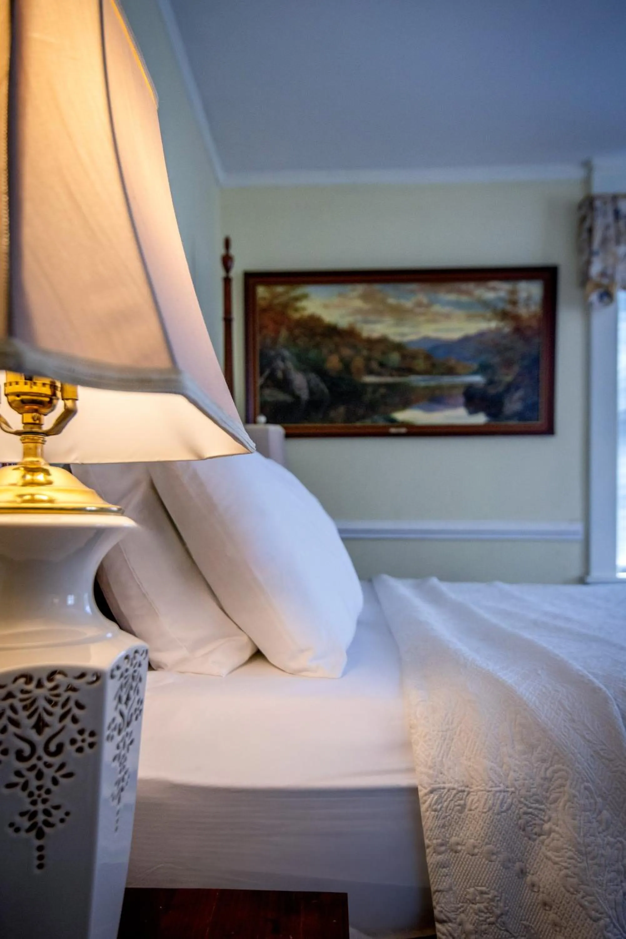 Bed in Cedars of Williamsburg Bed & Breakfast