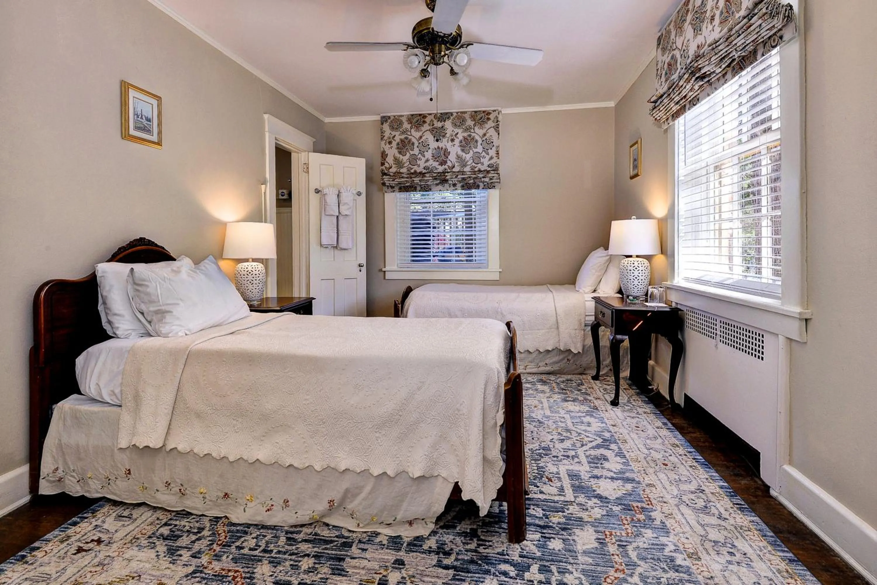 Bed in Cedars of Williamsburg Bed & Breakfast