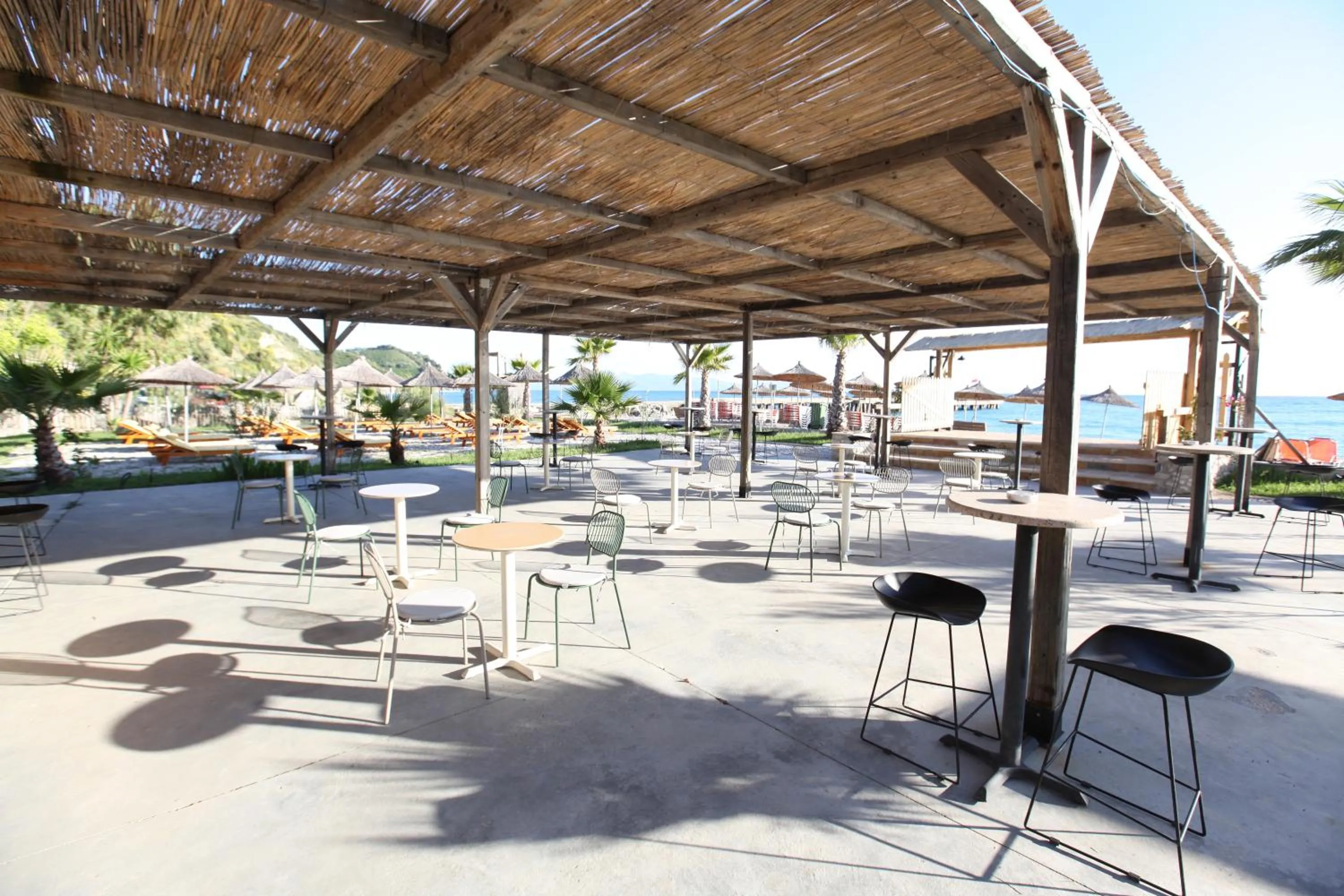 Lounge or bar in Bunec Beach Resort