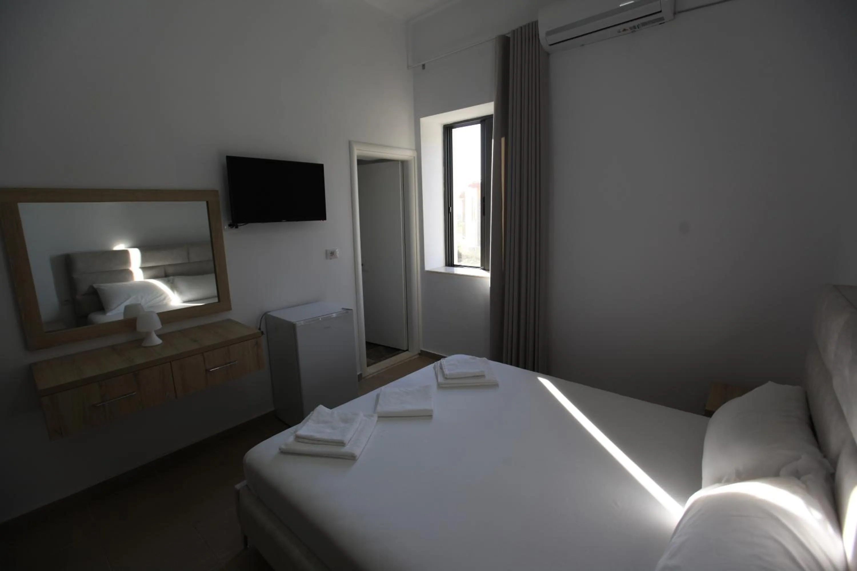 Photo of the whole room, Bed in Bunec Beach Resort