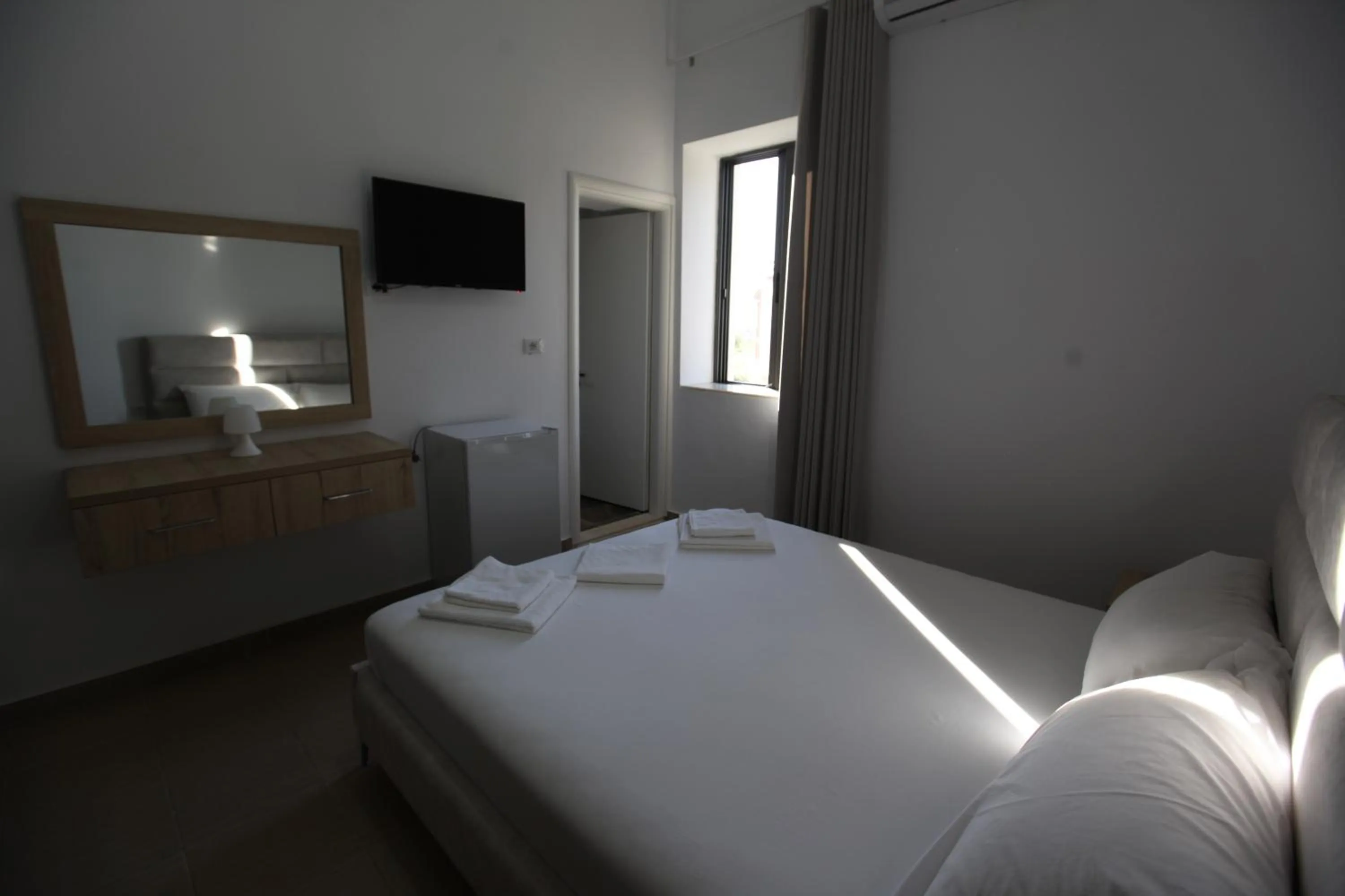 Photo of the whole room, Bed in Bunec Beach Resort