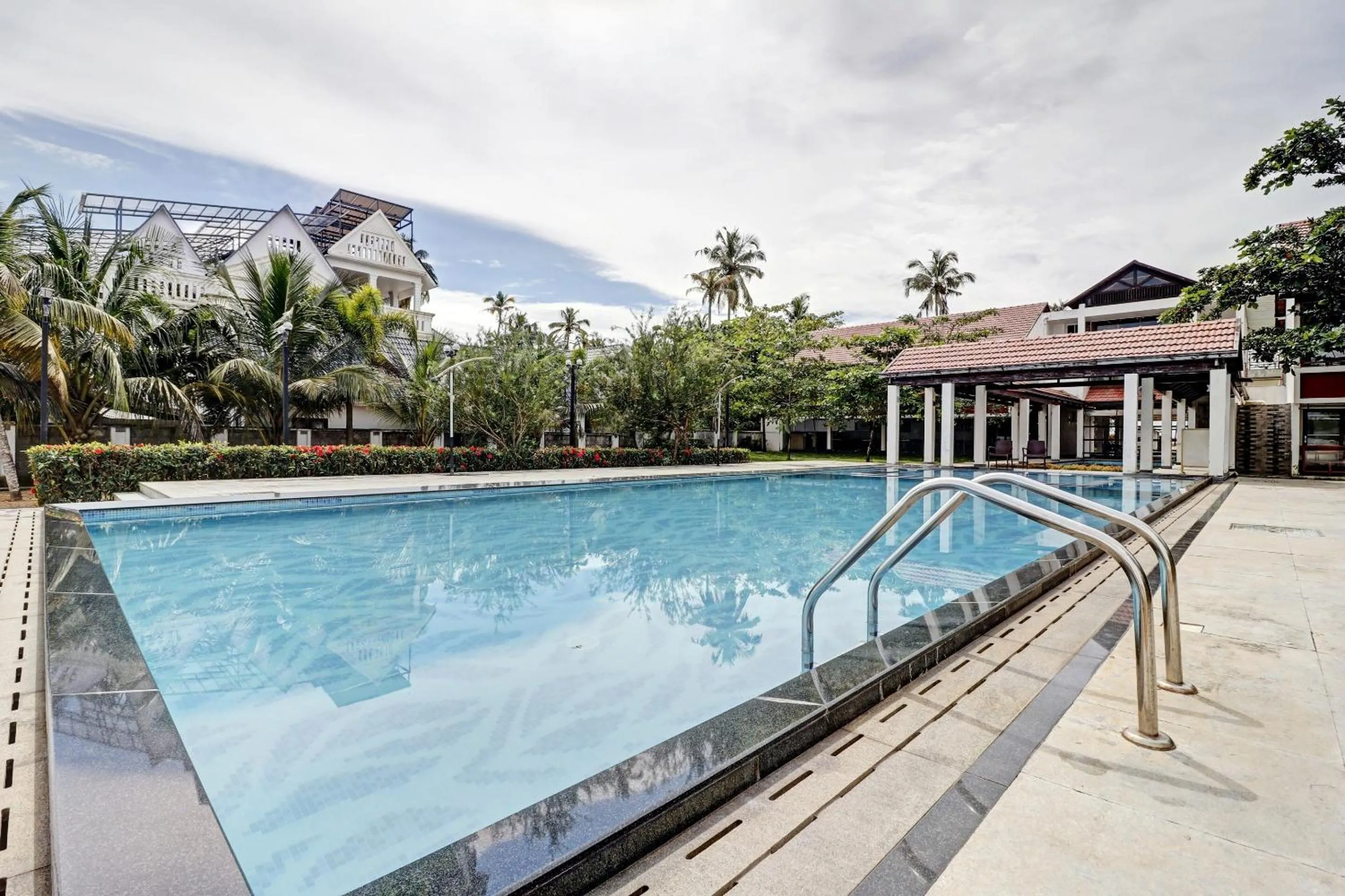 Lobby or reception in Super OAK Edassery's Sealine Villa Stay