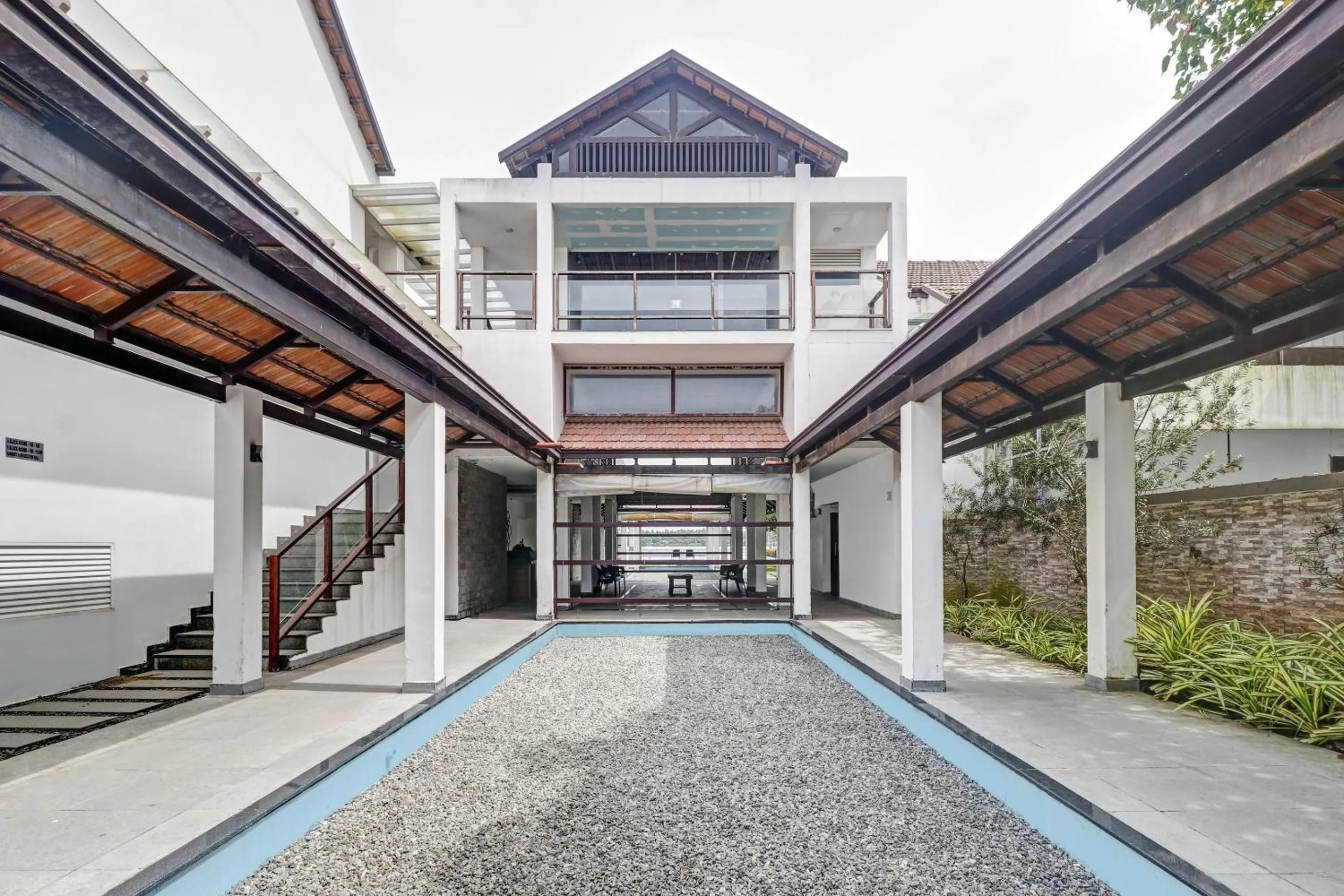 Lobby or reception in Super OAK Edassery's Sealine Villa Stay