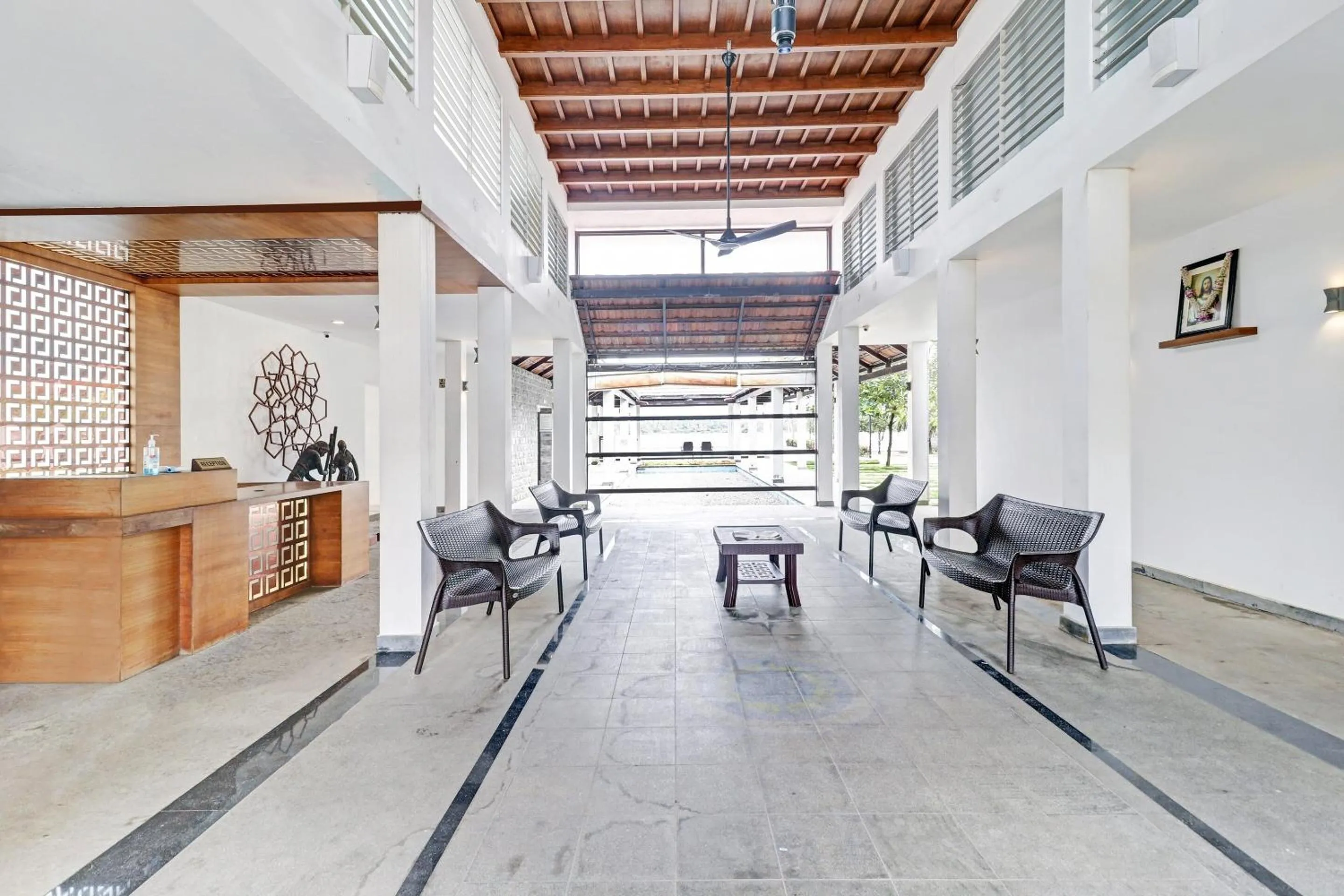 Lobby or reception in Super OAK Edassery's Sealine Villa Stay