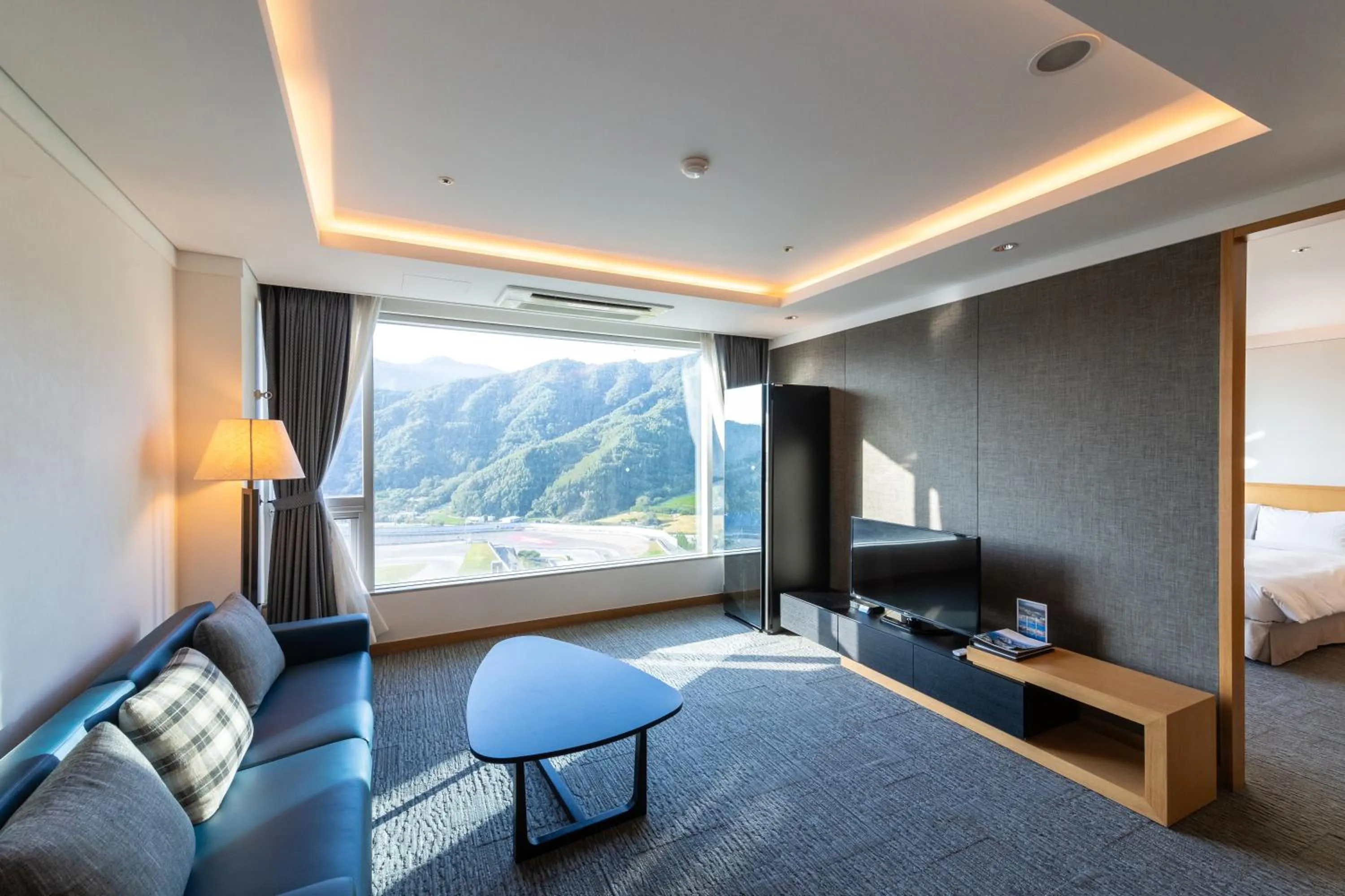 Living room, Bed in Take Hotel & Resort Inje Speedium