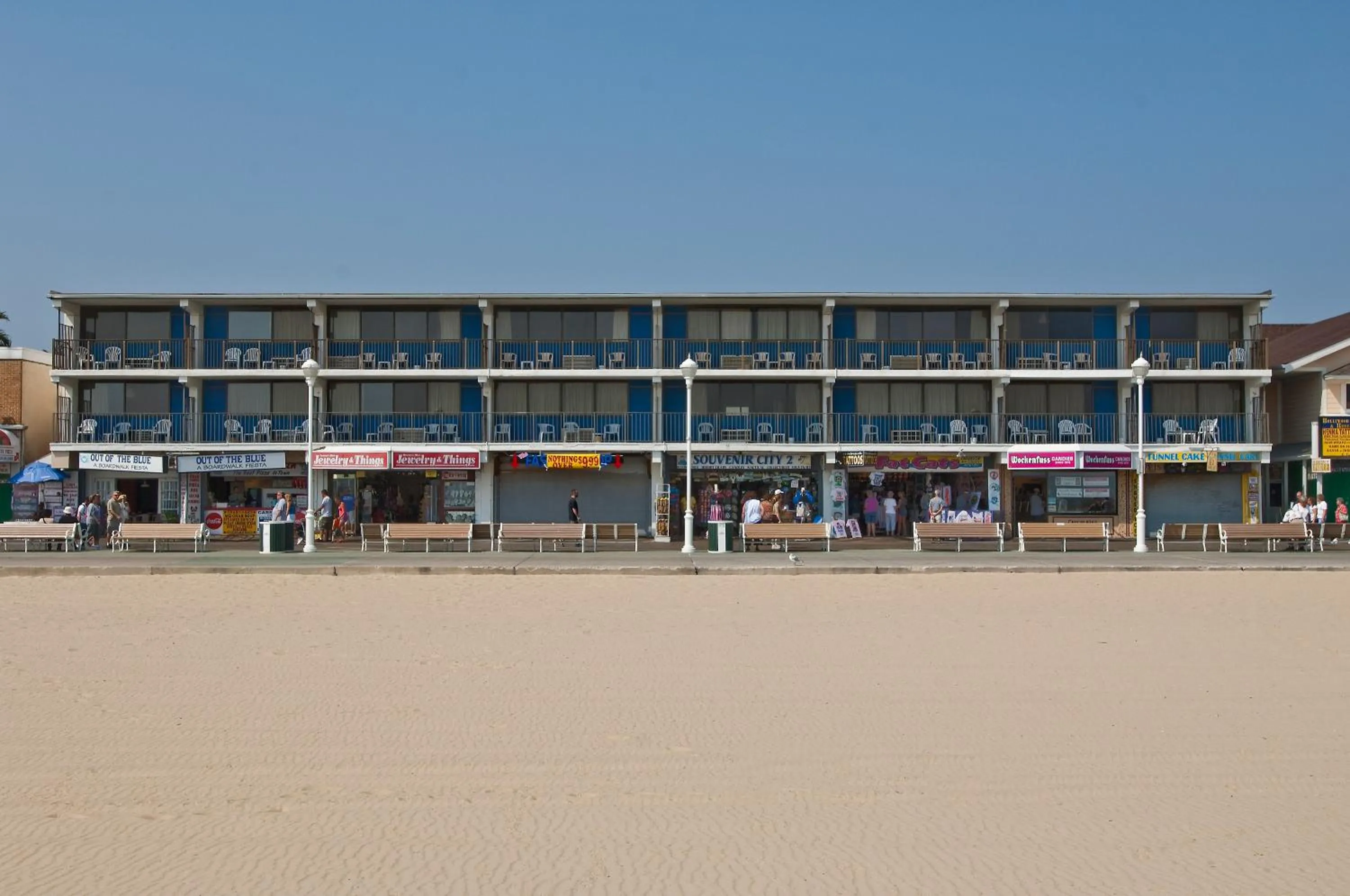 Facade/entrance in Rideau Oceanfront Motel
