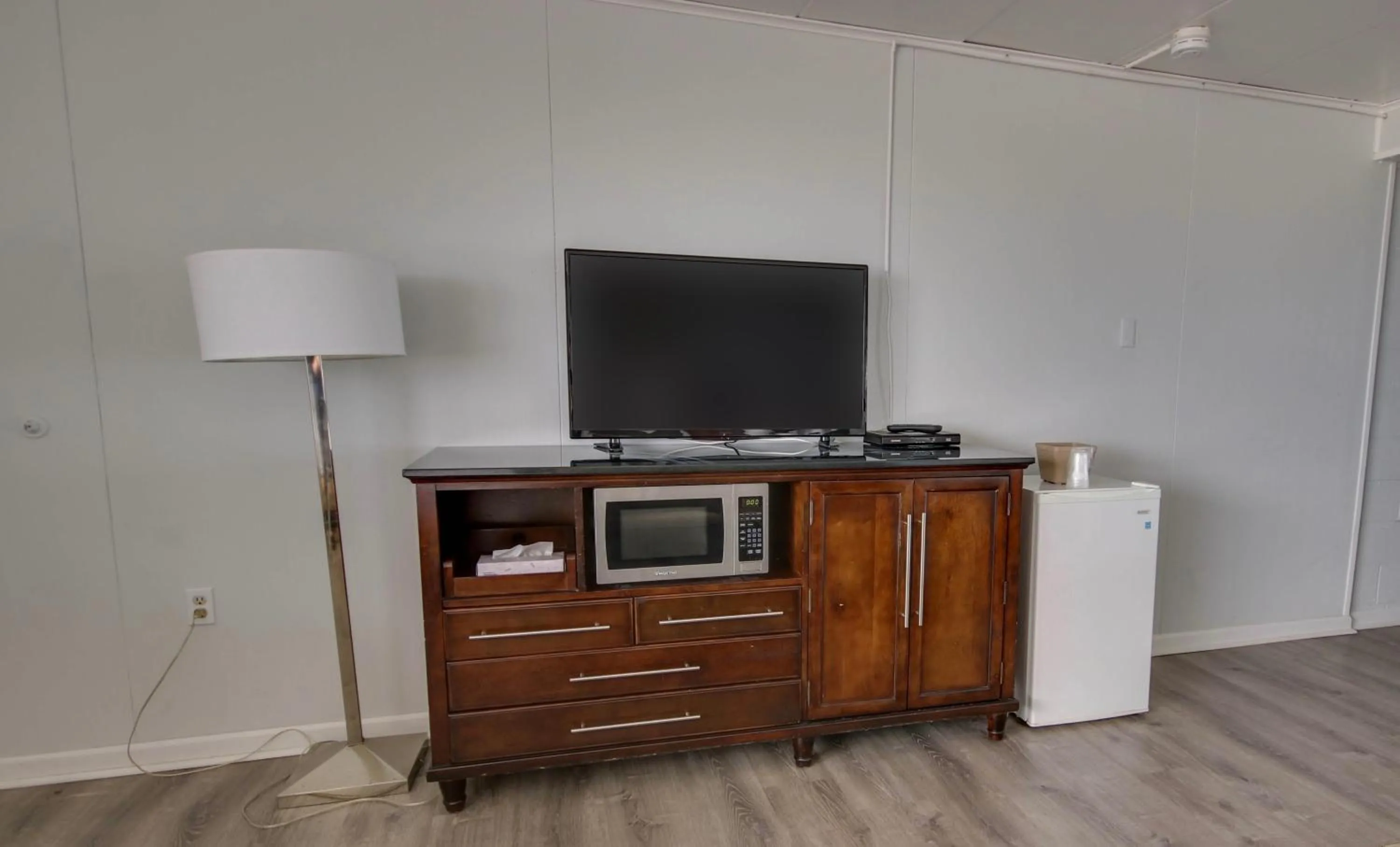 TV and multimedia in Rideau Oceanfront Motel