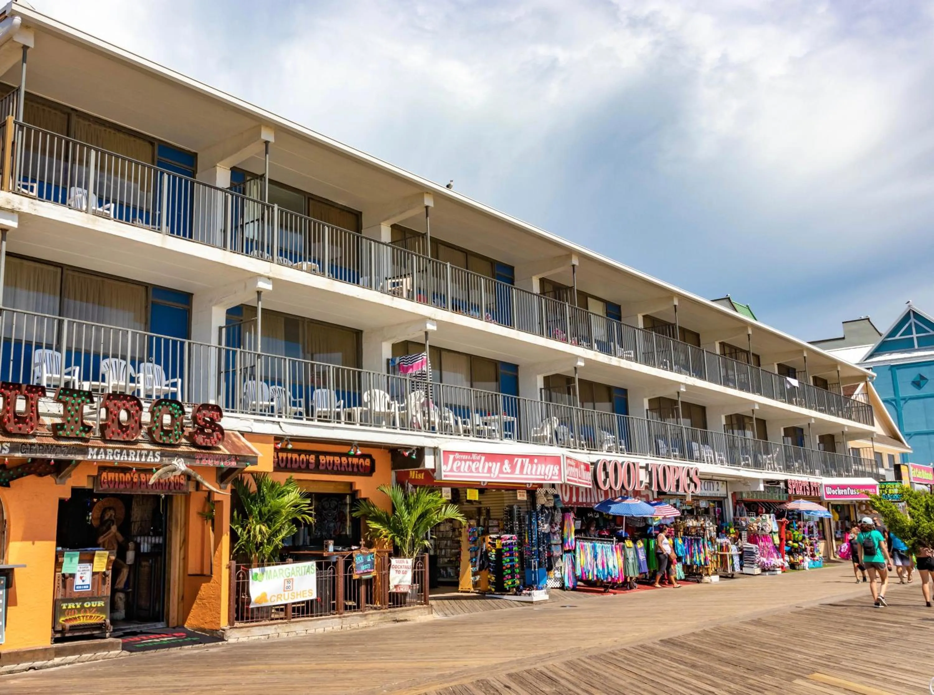 Balcony/Terrace in Rideau Oceanfront Motel