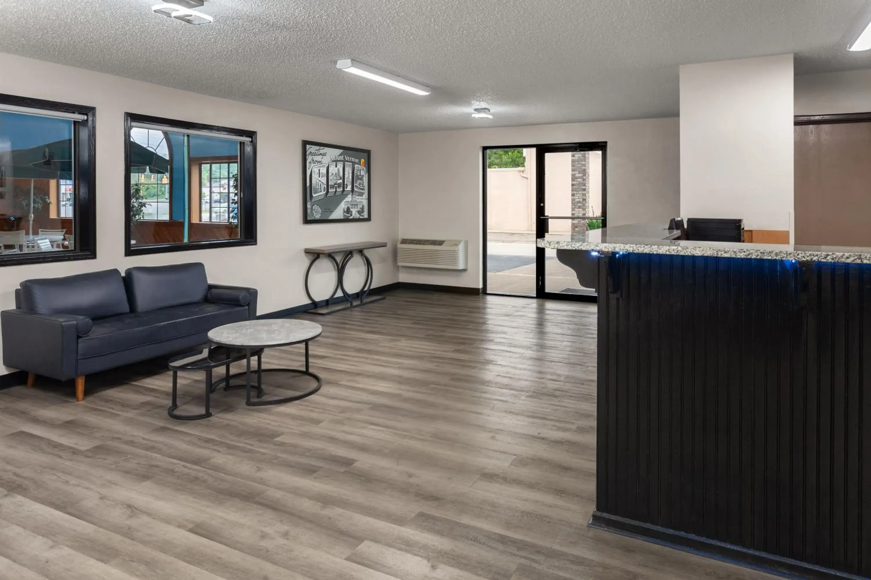 Lobby or reception in Super 8 by Wyndham Mt. Vernon Lobby or reception in Super 8 by Wyndham Mt. Vernon
