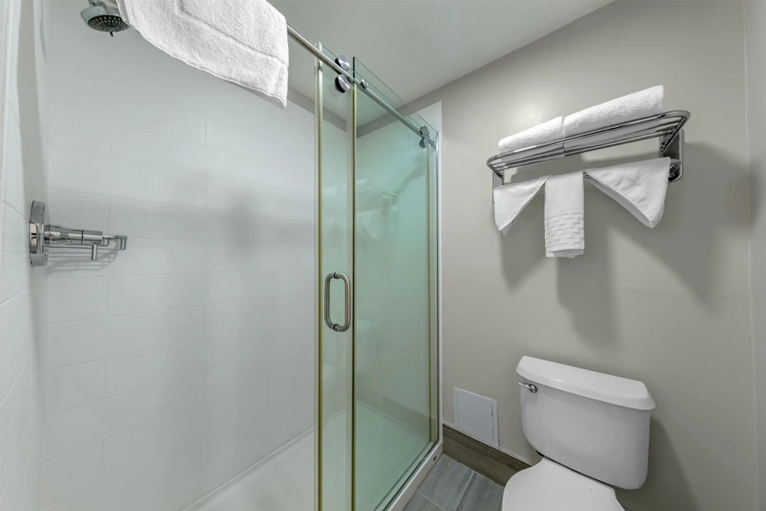 Deluxe Queen Room with Two Queen Beds - Non-Smoking in Best Western of Clewiston Deluxe Queen Room with Two Queen Beds - Non-Smoking in Best Western of Clewiston