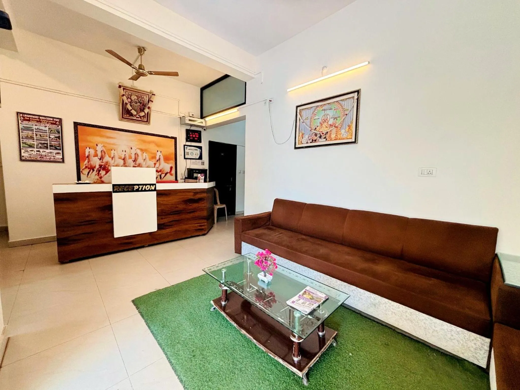 Lobby or reception in Hotel Sunrise Inn