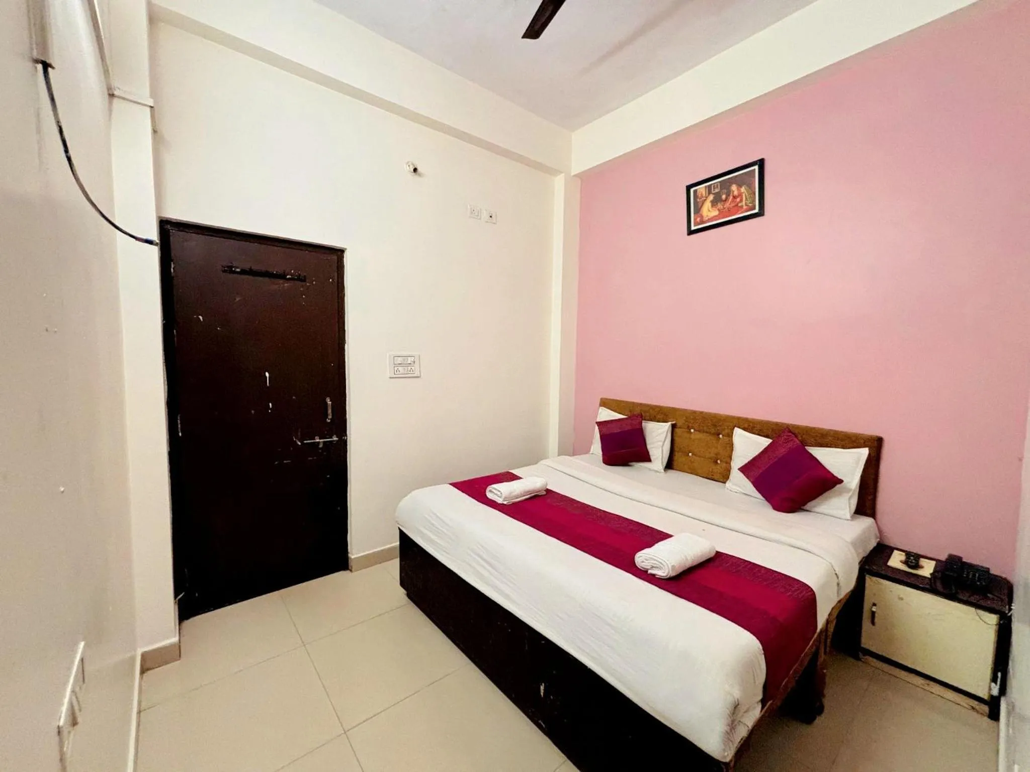 Bed in Hotel Sunrise Inn