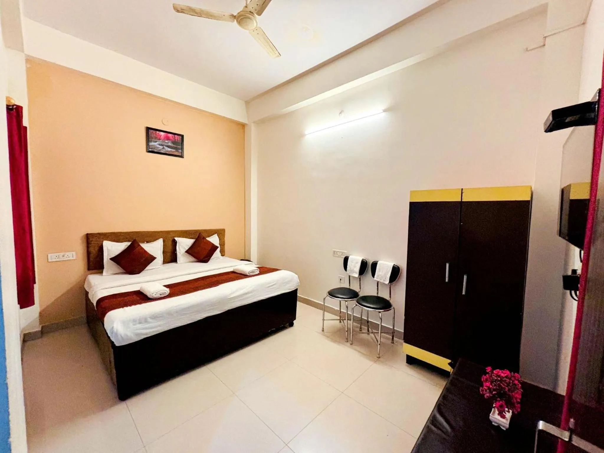 Bed in Hotel Sunrise Inn