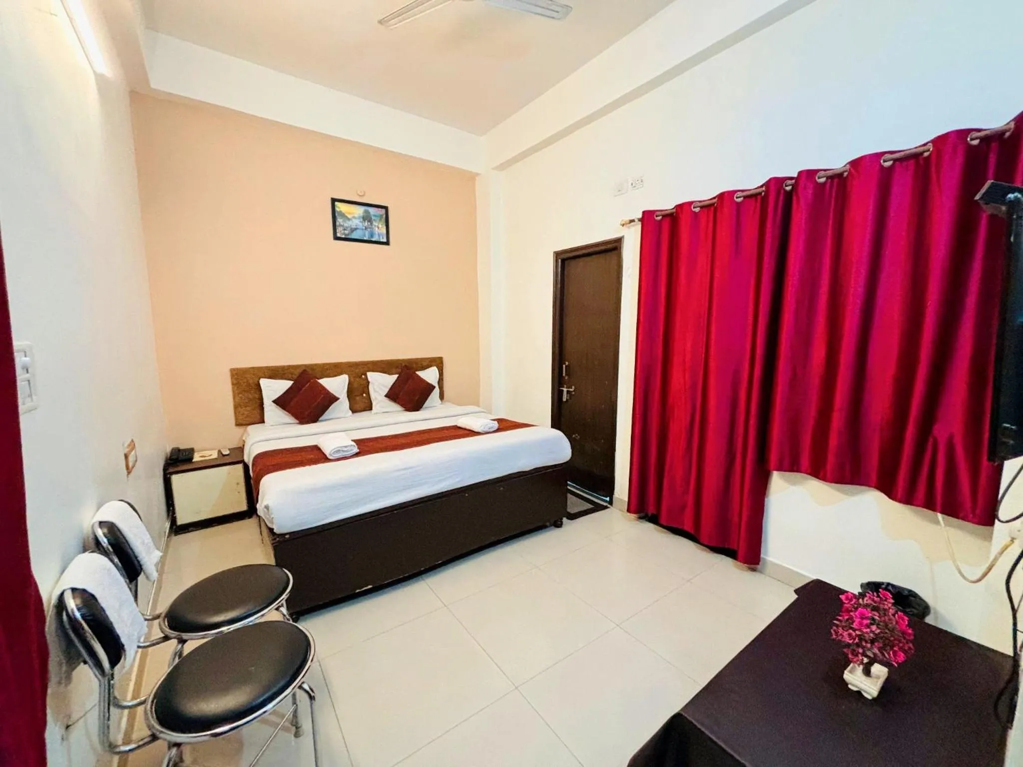 Bed in Hotel Sunrise Inn