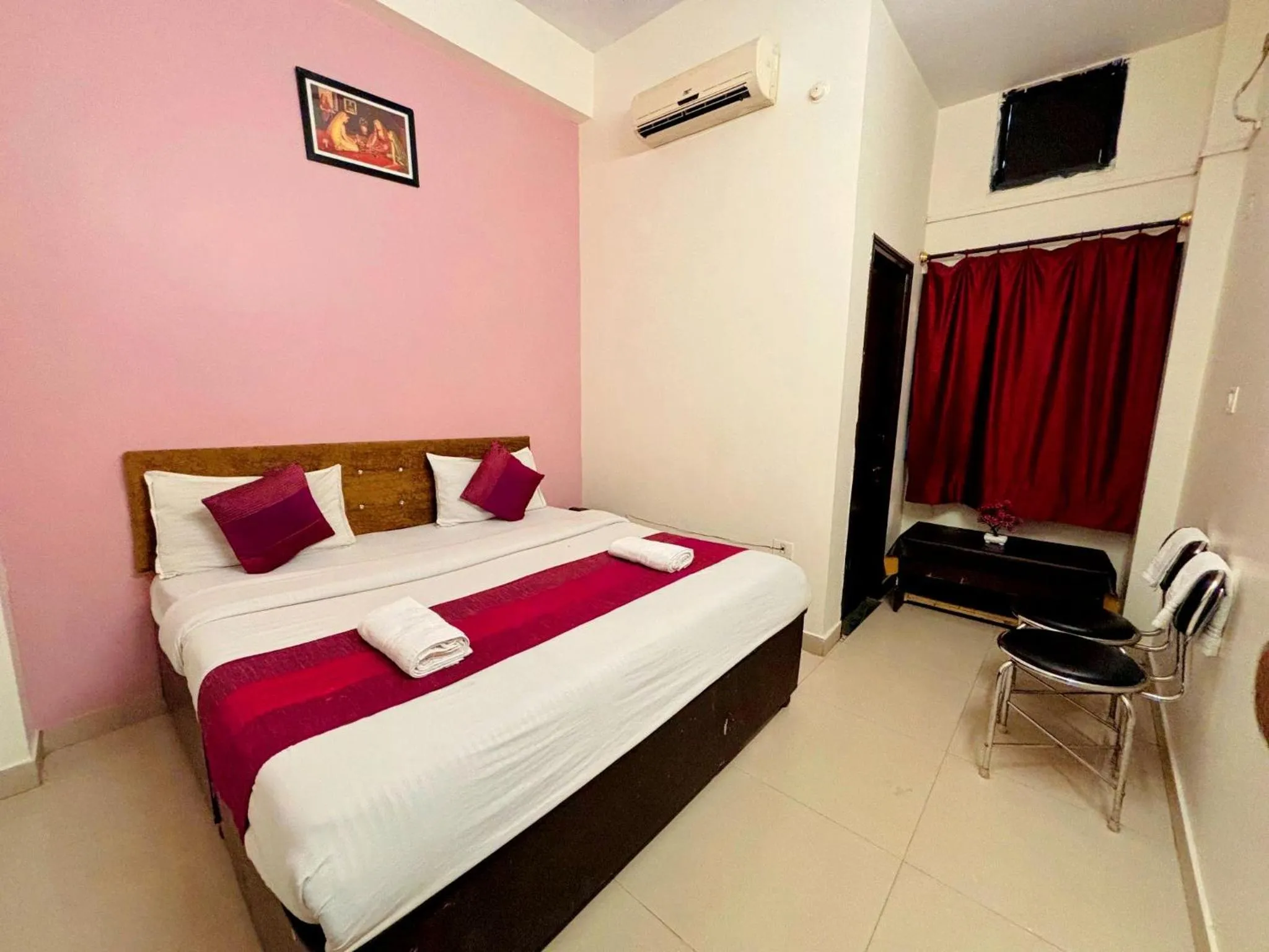 Bed in Hotel Sunrise Inn