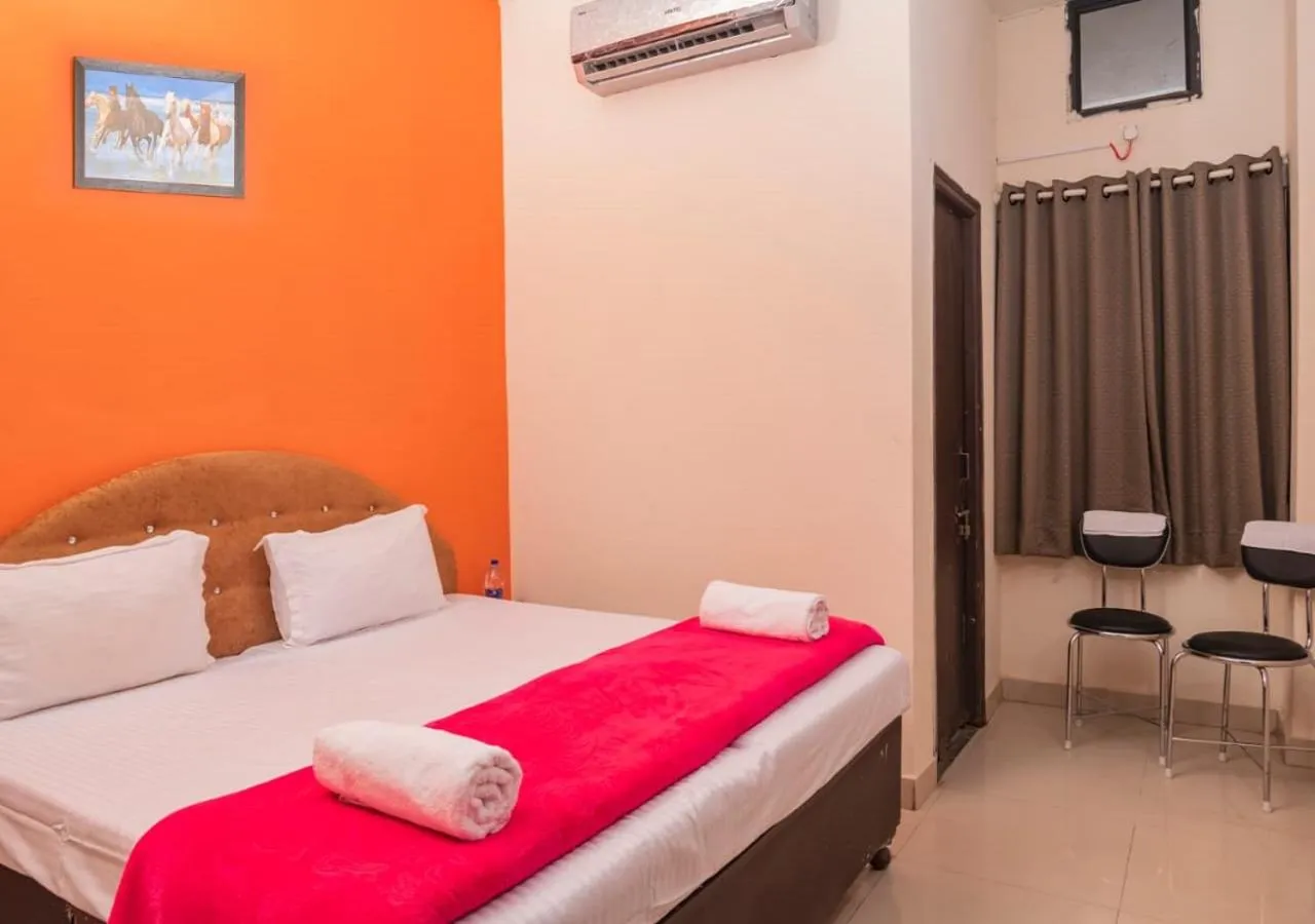 Bed in Hotel Sunrise Inn