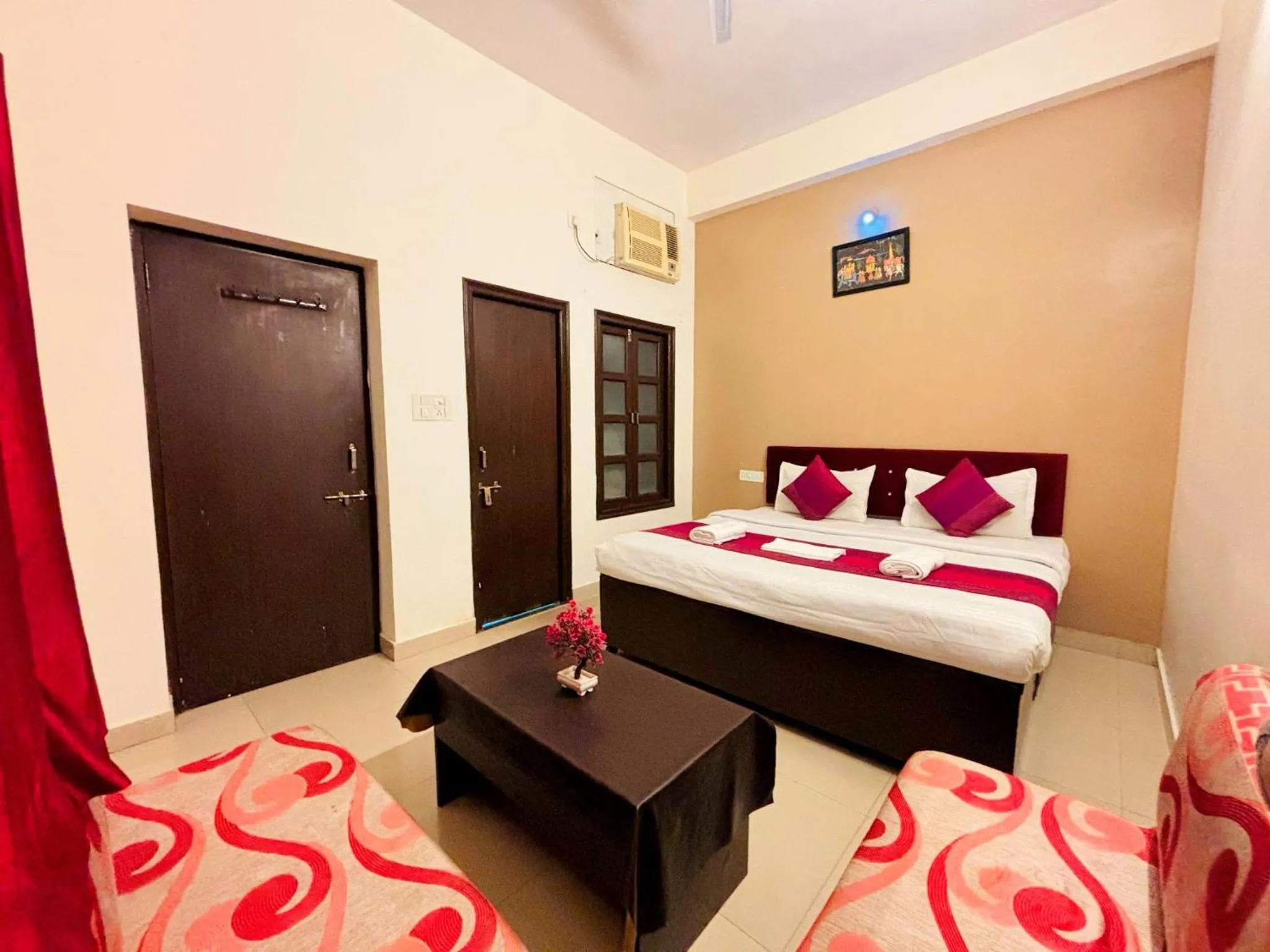 Bed in Hotel Sunrise Inn