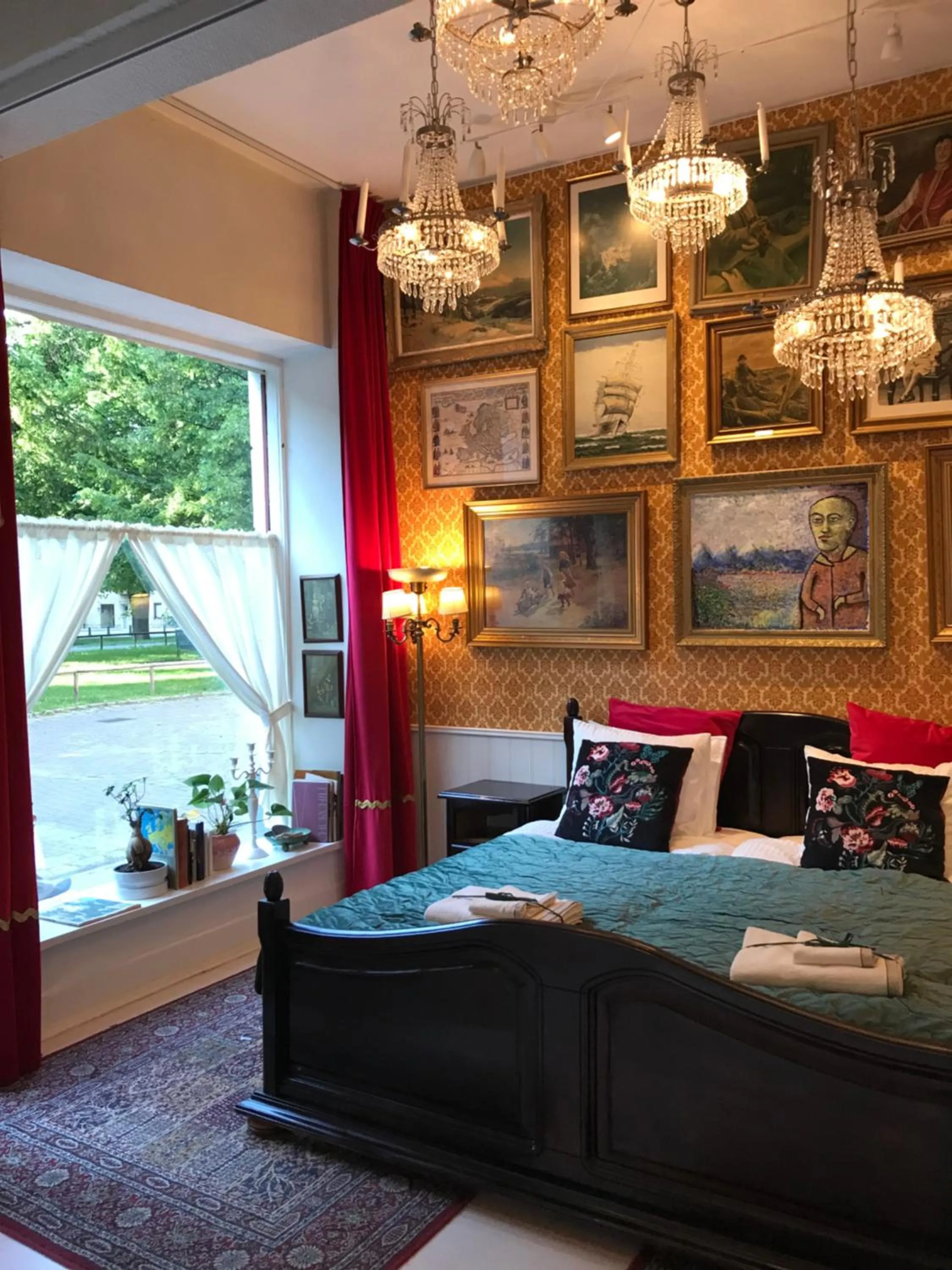 Bed in Kungsgatans Gryta & Hotell