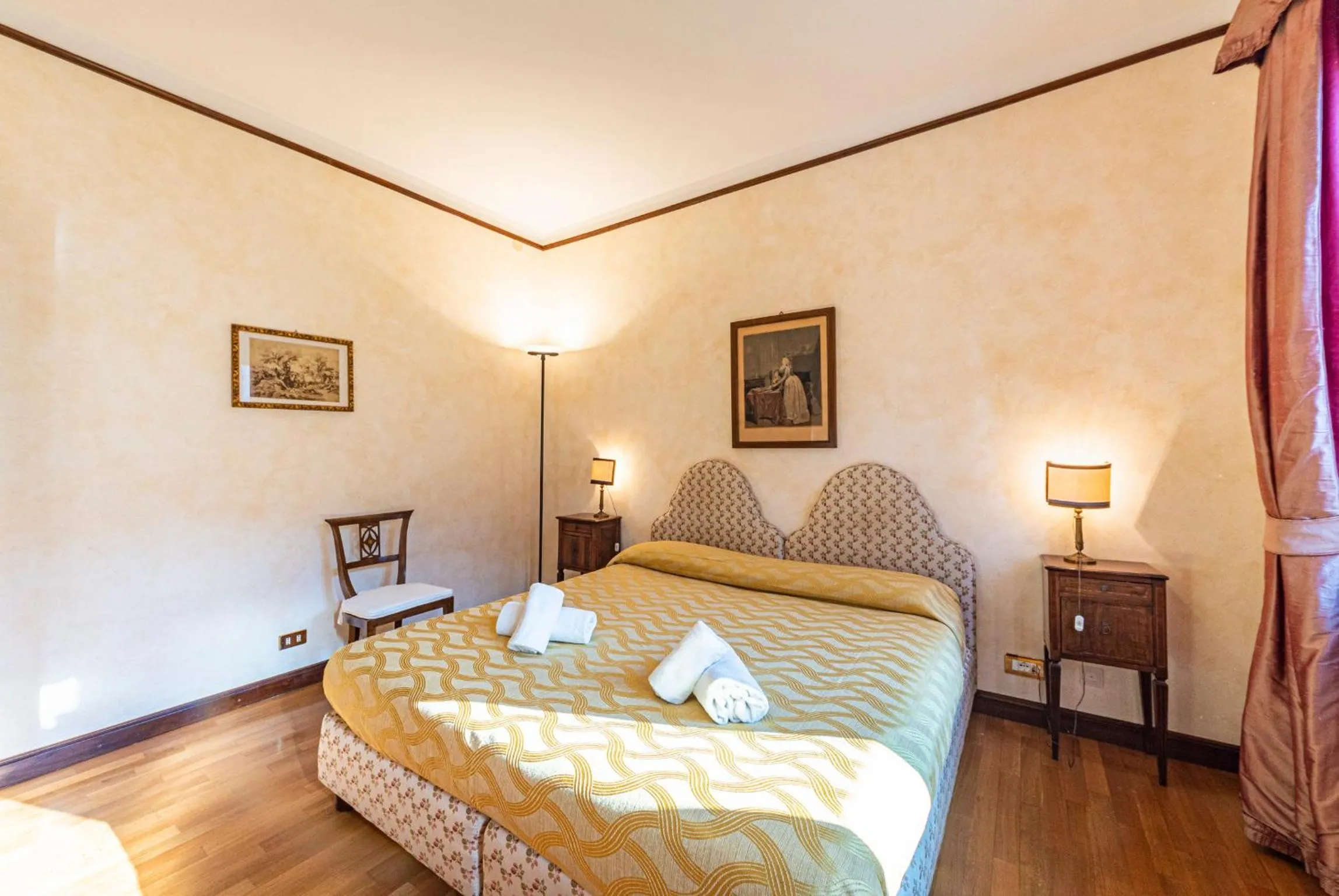 Bed in Ca' Pellegrini Luxury Grand Canal